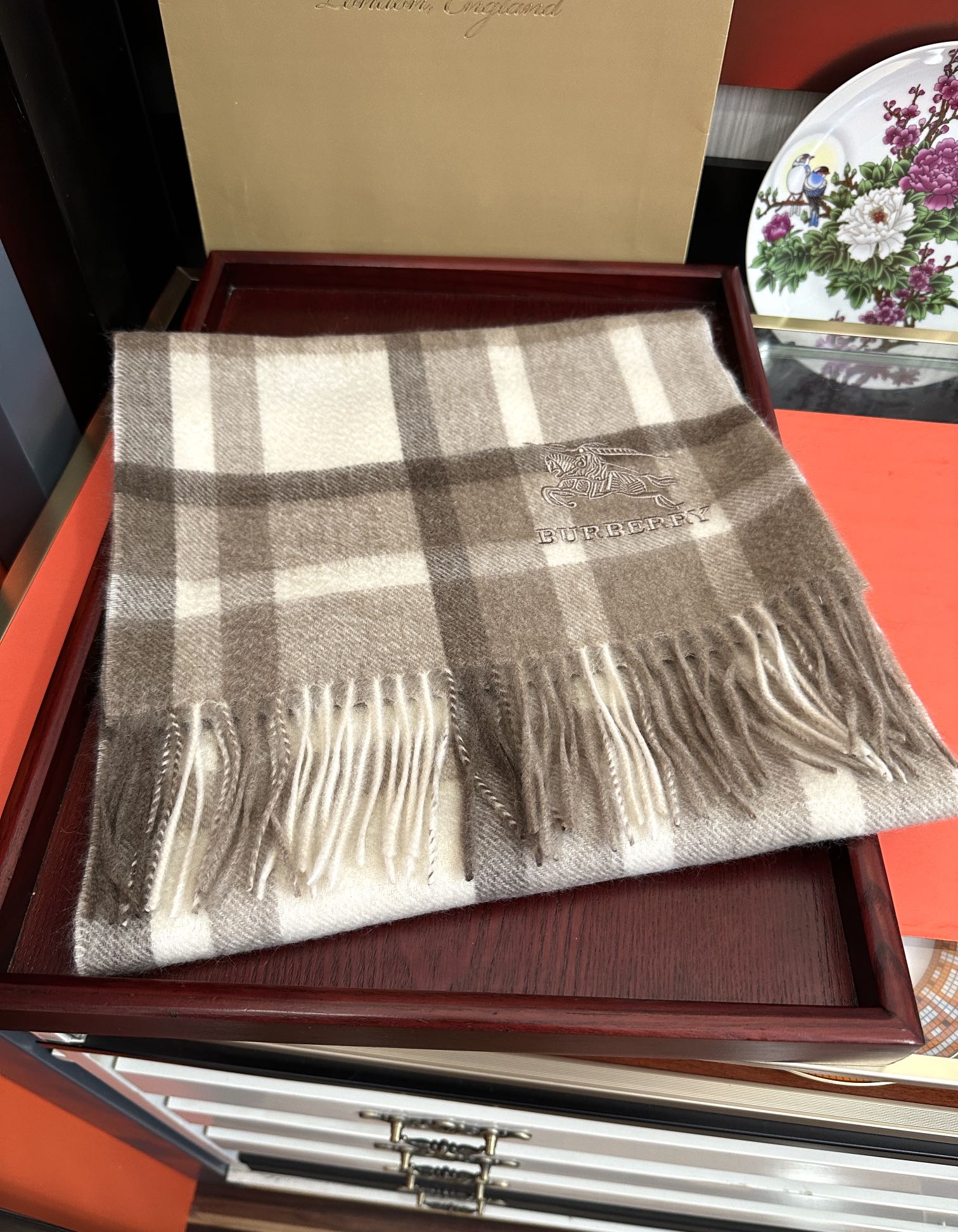 Burberry 125%山羊绒 2026 巴宝莉【刺绣战马】采用内蒙古 山羊绒 最新款男女通用 重磅推荐 的格子