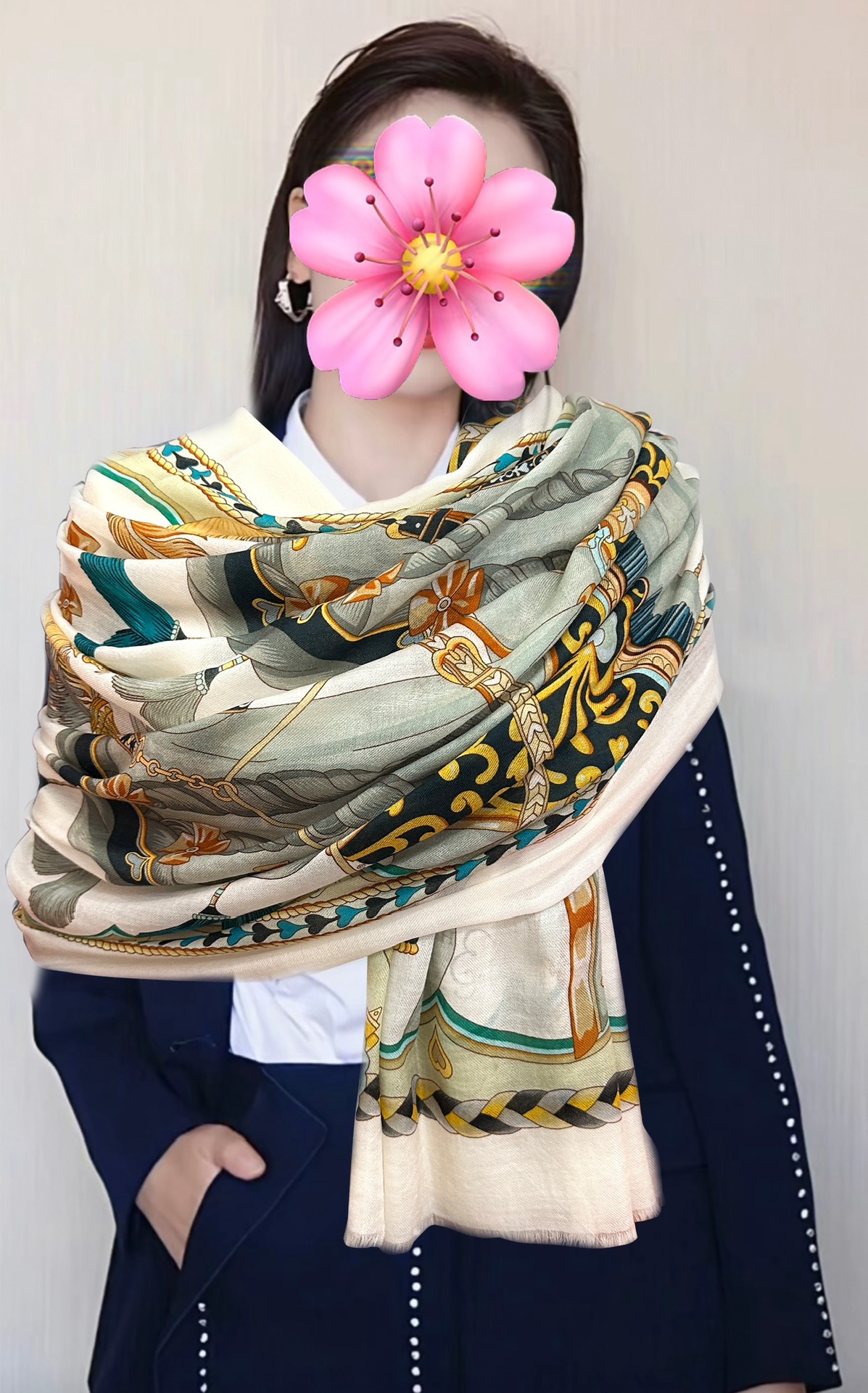 。新款羊绒 爱马仕2026 最新款顶级设计太美了，真心赞👍😘💍实物真心美 🎀披肩配以印花💓💃🏻无论设计喷