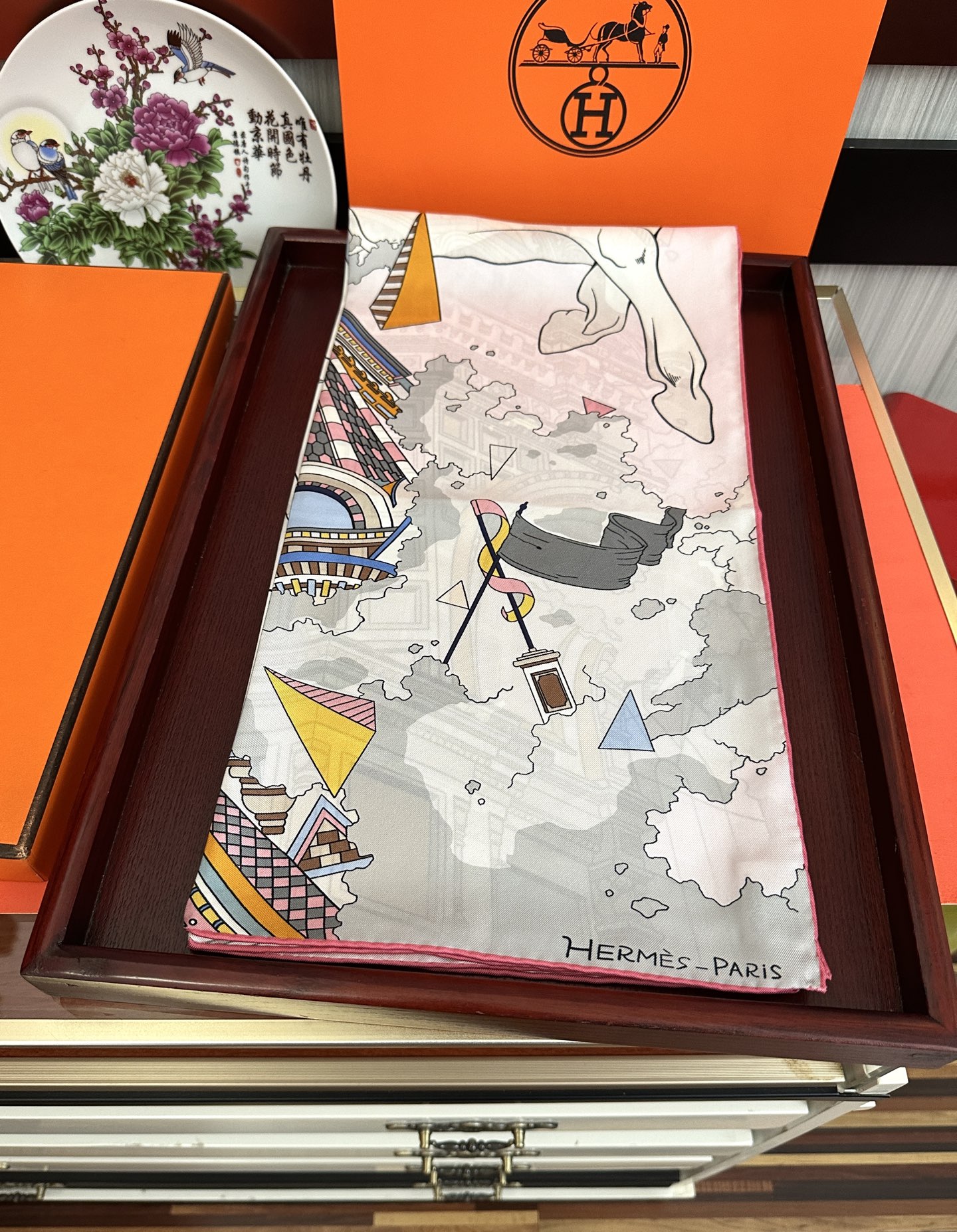 。高品质 爱马仕 2026新款太美了【骏马奔腾】精致手工卷边，买到都说好👍下手一定要快高端 大爱❤️女人