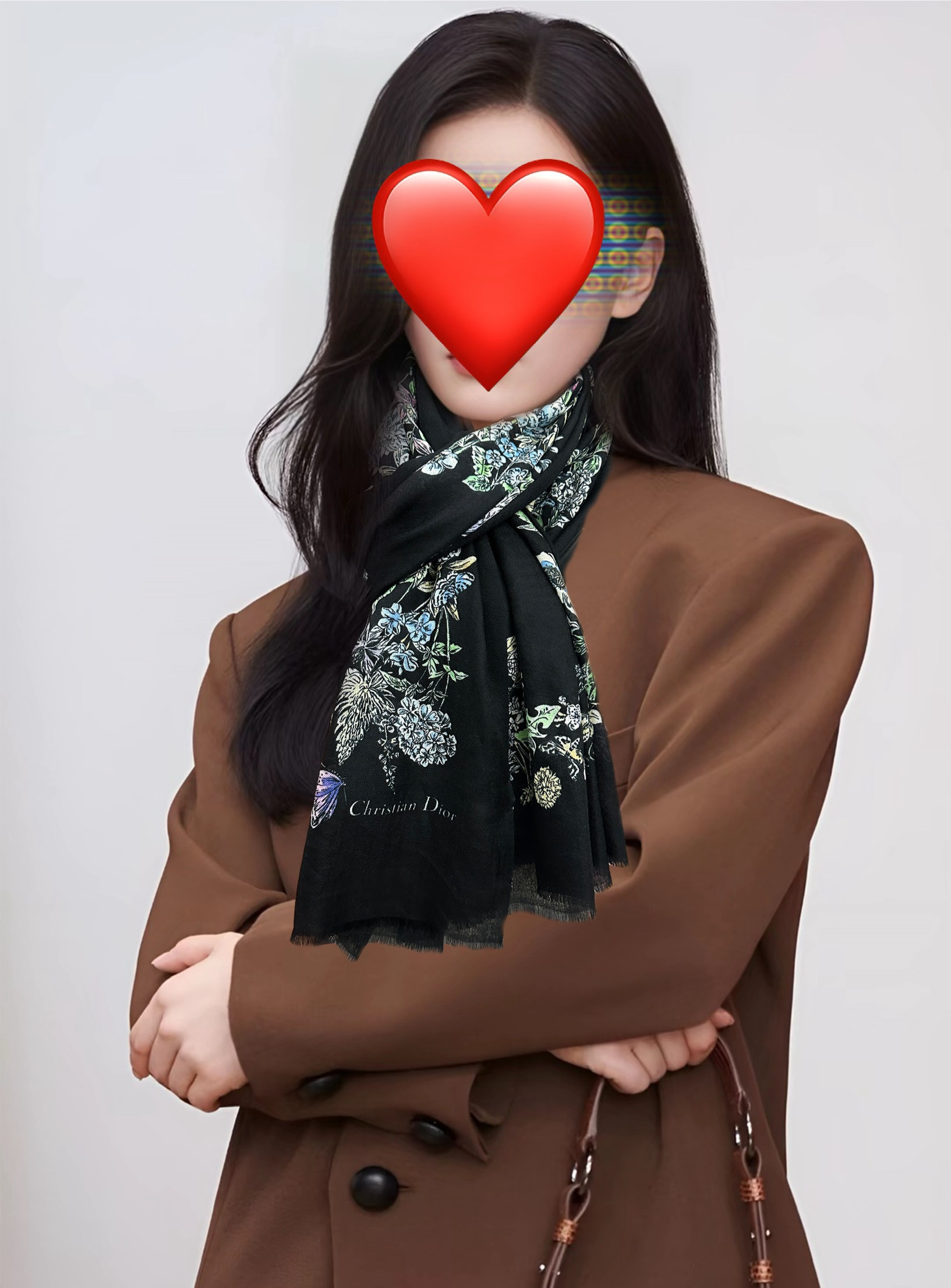 🔥新款 2026迪奥 最新款 【花卉系列】重磅推荐必备款 顶级设计太美了，真心赞👍😘💍实物真心美 🎀披肩