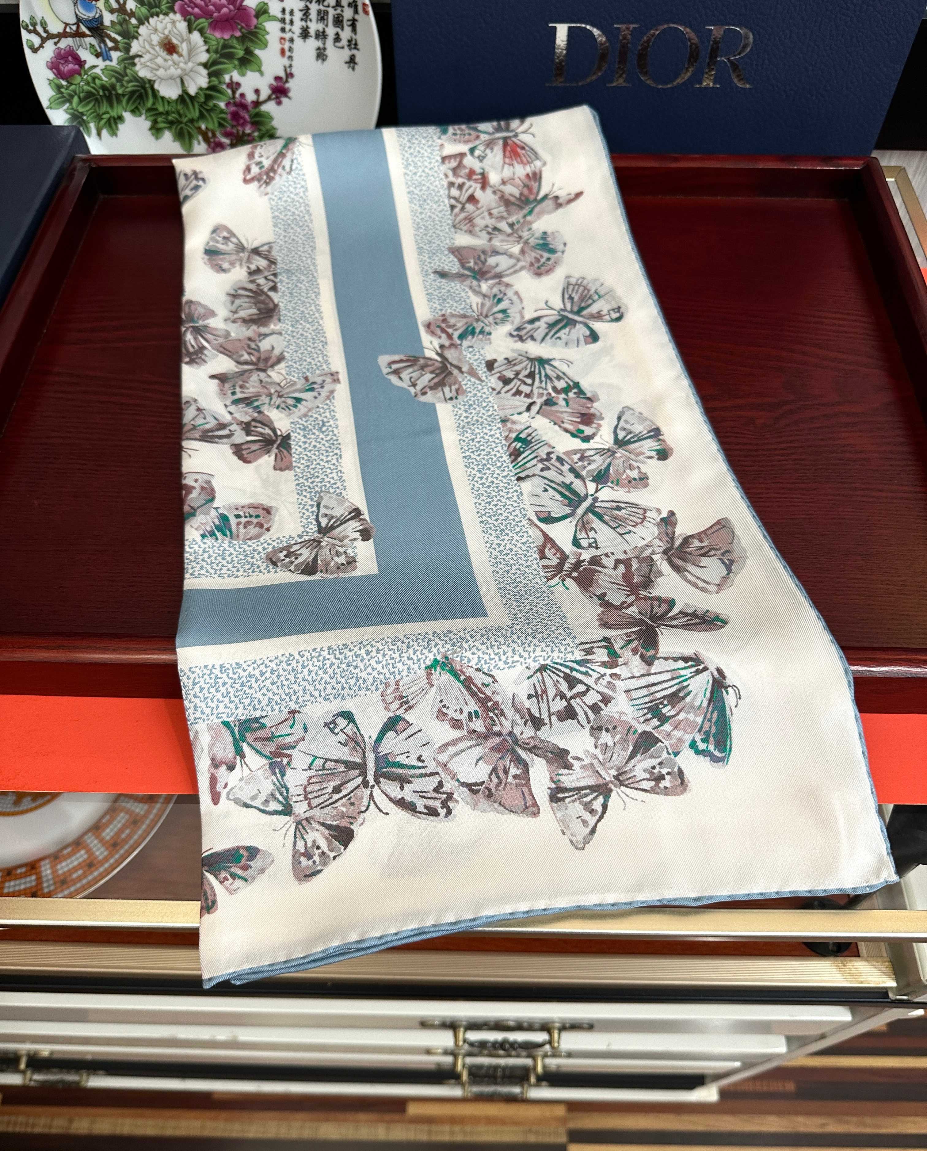 🔥新款 Dior 2026最新款官网同步Camo PaPillon 图案印花[庆祝]以优雅而诗意的设计全