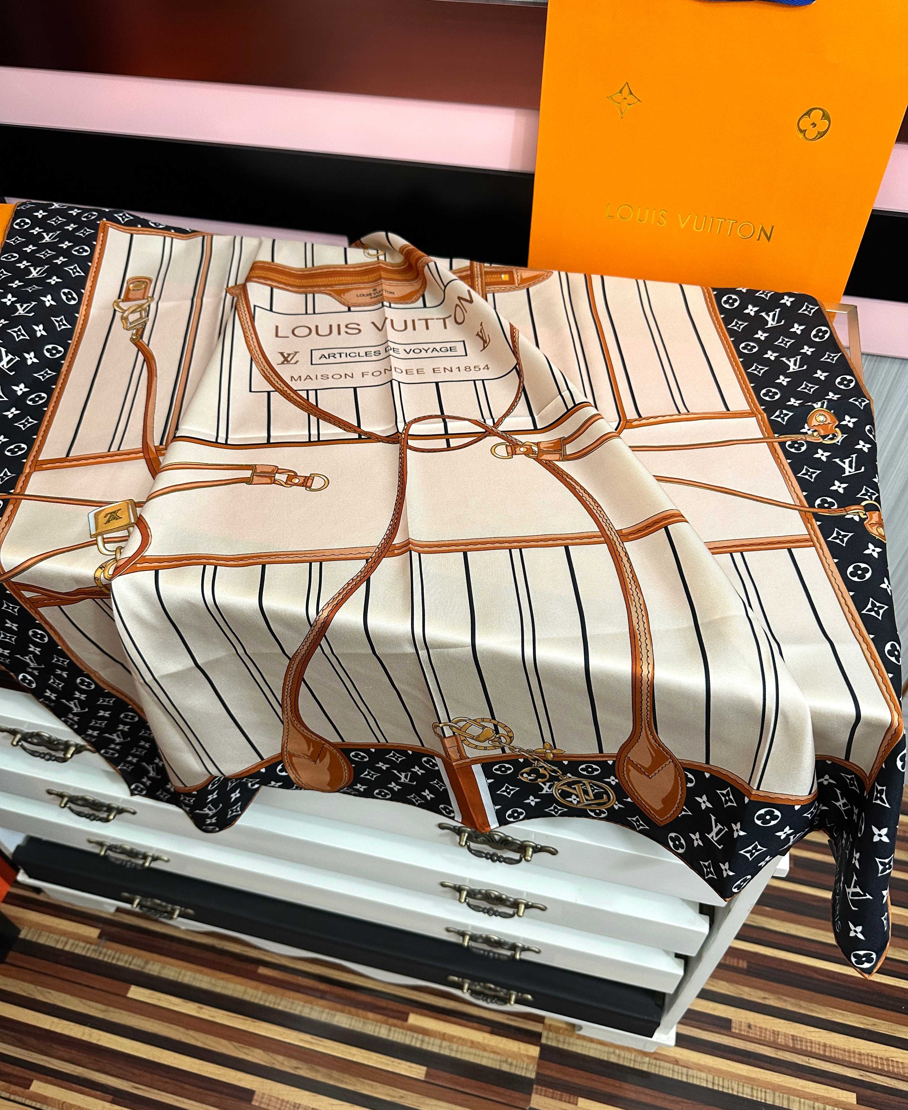 新款🔥LV gw同步【18mm双面同色顶级真丝】[庆祝]“L家”90典藏方巾通过别致的经典色彩向原创设计