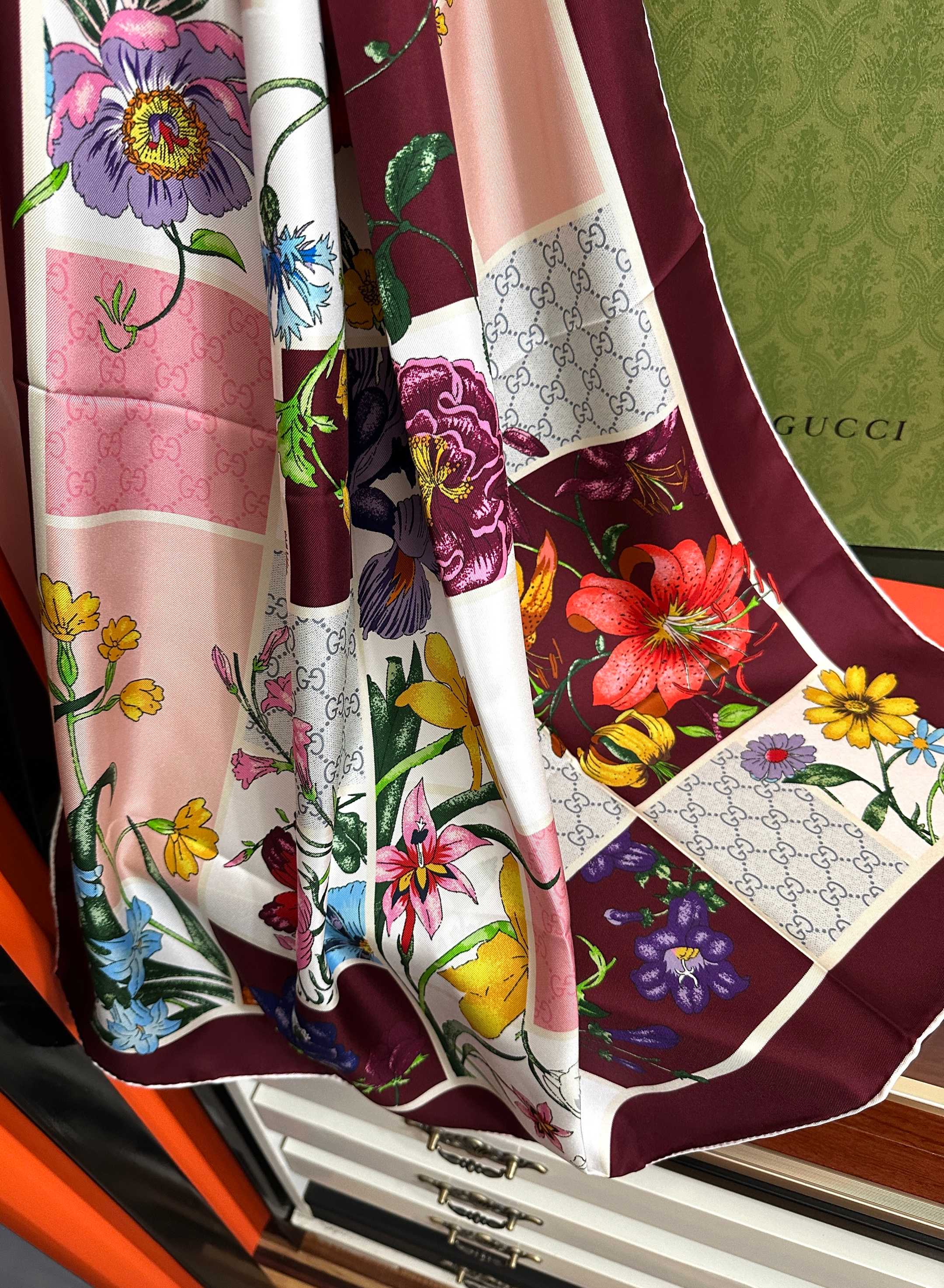 🔥新款Gucci 2026印花双面同色桑品牌桑蚕丝配饰系列秉承经典[强]以华贵材质、精湛工艺与清新色调焕