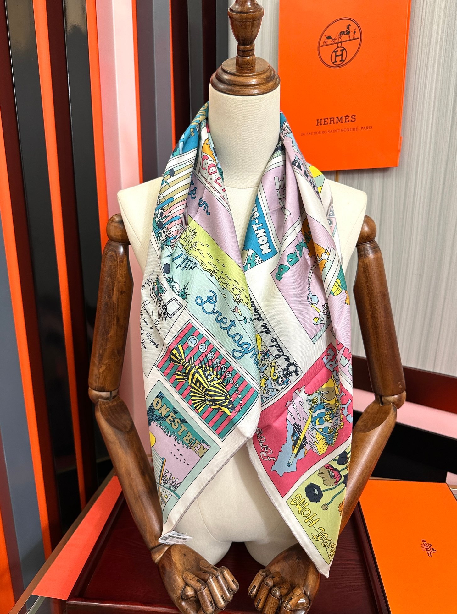 新款 爱马仕 2026新款太美了【乐享天地90方巾】精致手工卷边，买到都说好👍下手一定要快高端 大爱❤️女人尤物 货极少