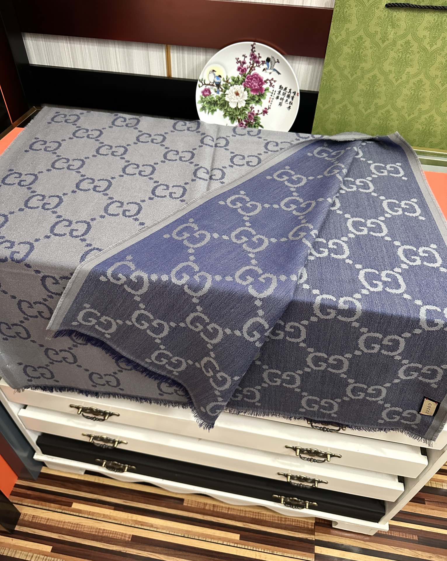 🆕 💖高品质 古奇【GG格子双面长巾】[爱心]中性款男女都可以用，😄经典GG图案是在30年代开始使用的标志性元素之一[得