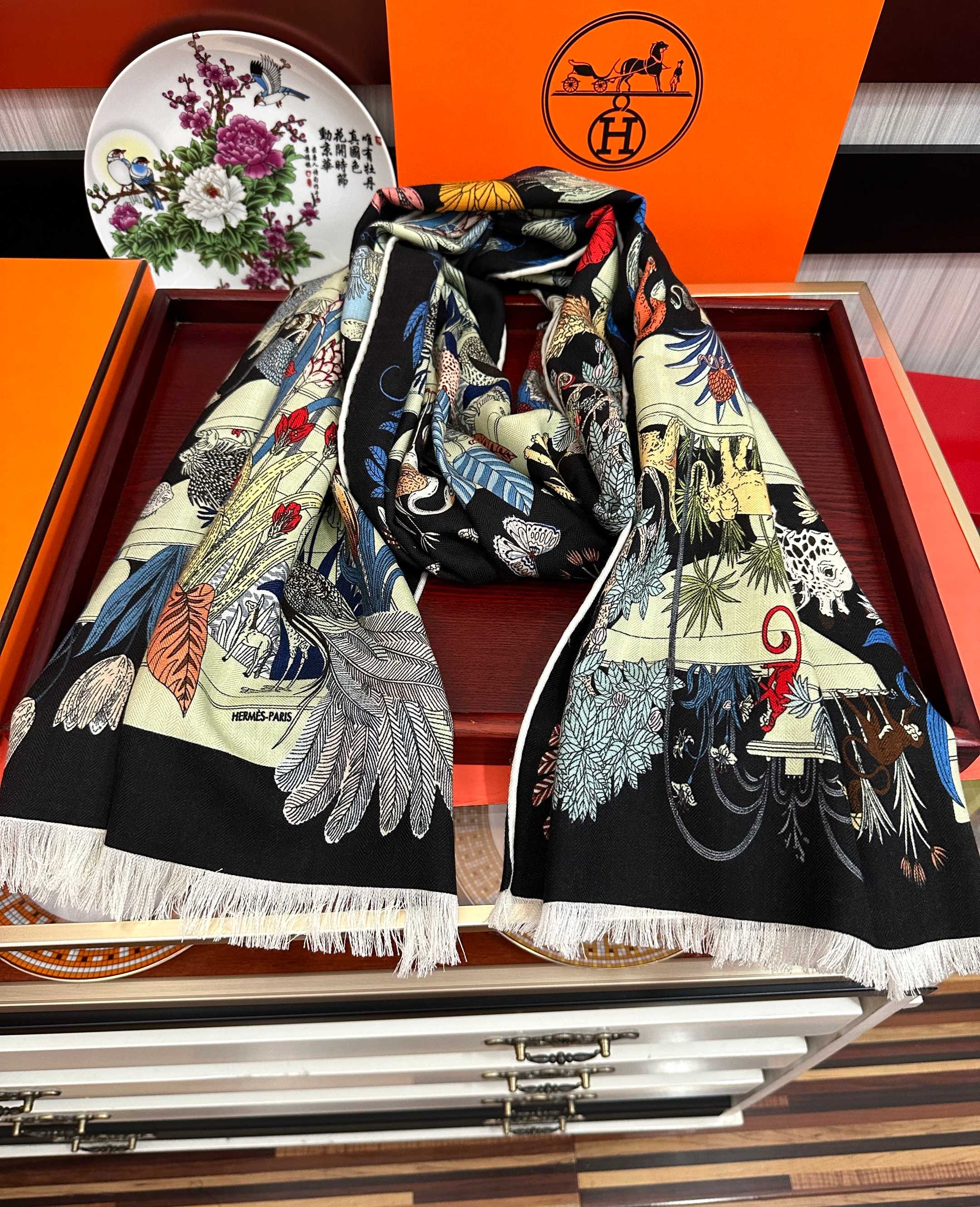🆕 🔥新款 2026爱马士【双面同色印花】[吃瓜]下手一定要快[嘴唇]四季都可以用[勾引]真心美的让人非常非上身效果简直
