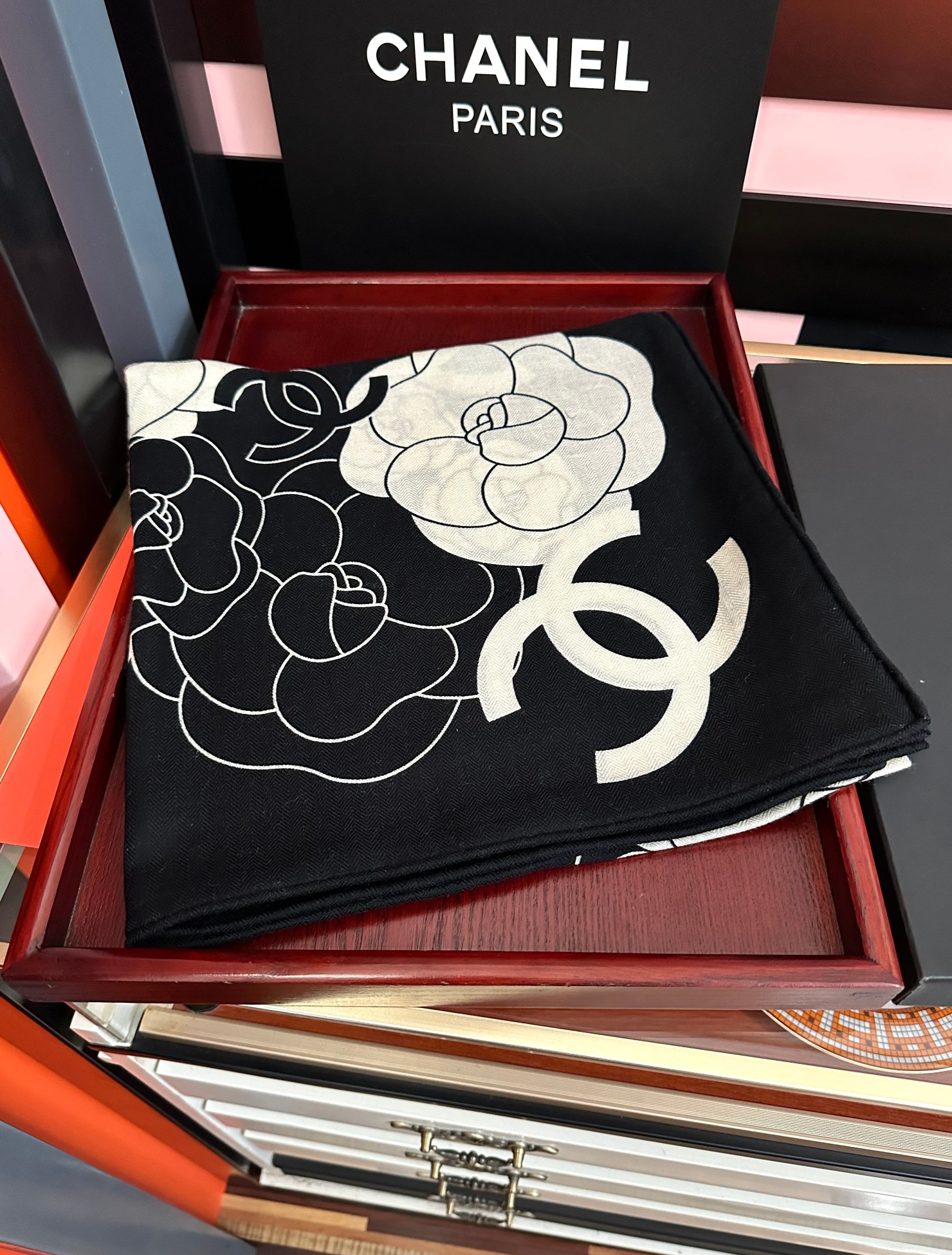 🆕 上新❤️2026 香奈儿 太美了 【双面同色】[發]经典茶花帽子🎩设计优雅风[礼物]~气质到骨子里[色]香奶奶新一季