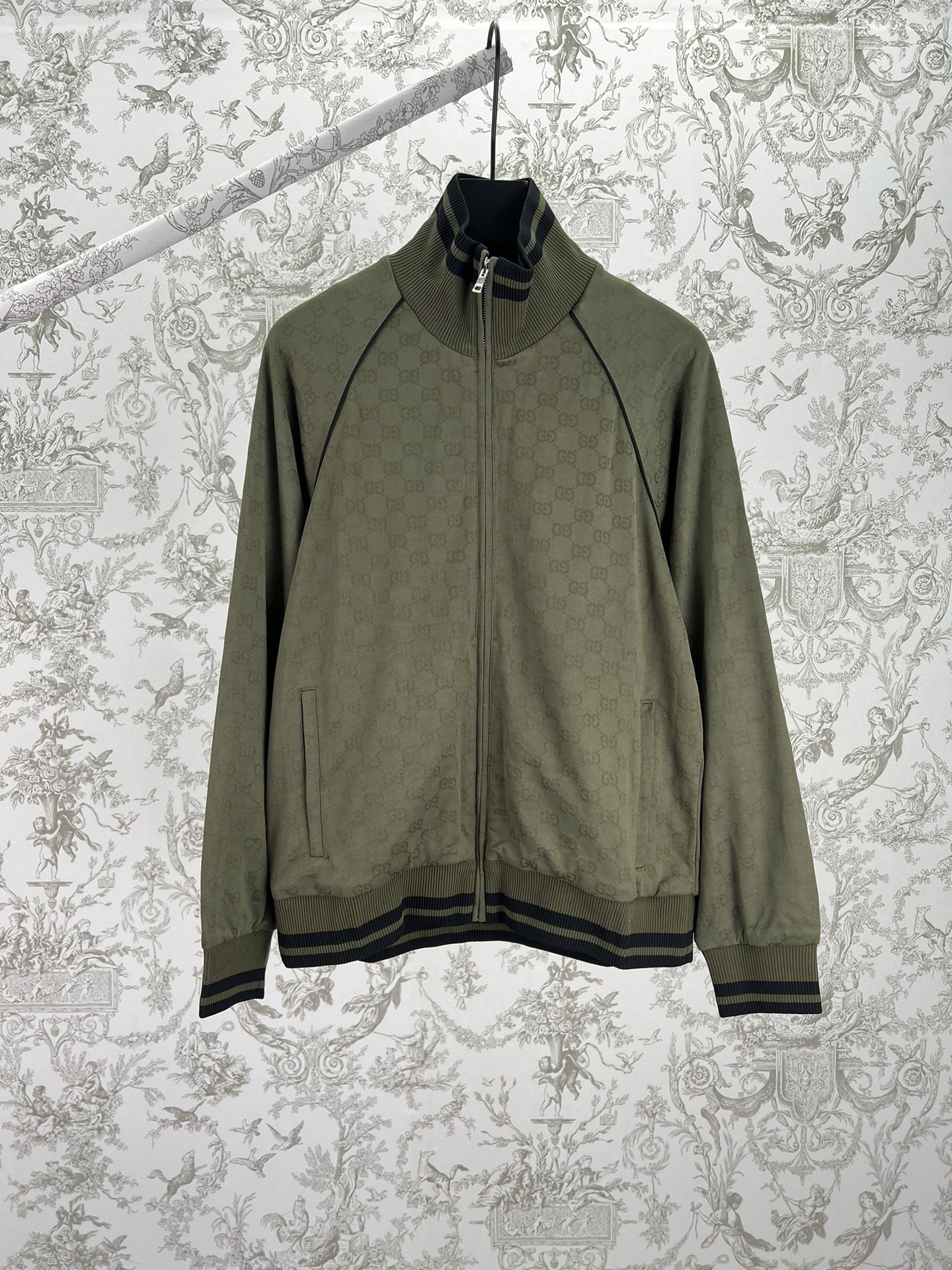 G 25ss Nueva chaqueta con cremallera de punto jacquard GG de la colección de principios de otoño 2025, prenda seleccion…