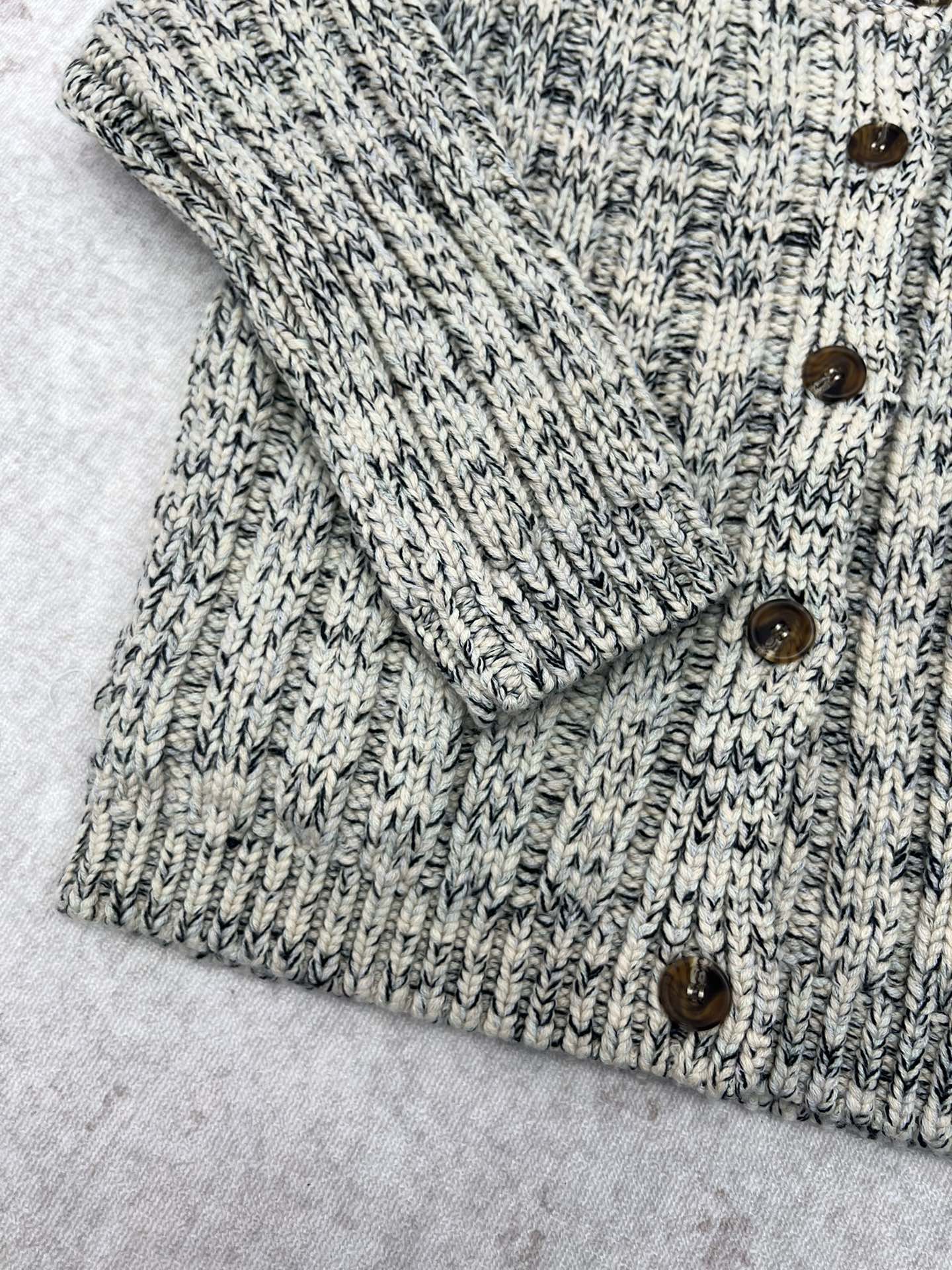 Gucci Women's Knitwear Wool Blend Cardigan Sweater - Cream/Gray 6 i1759639402 7998 2