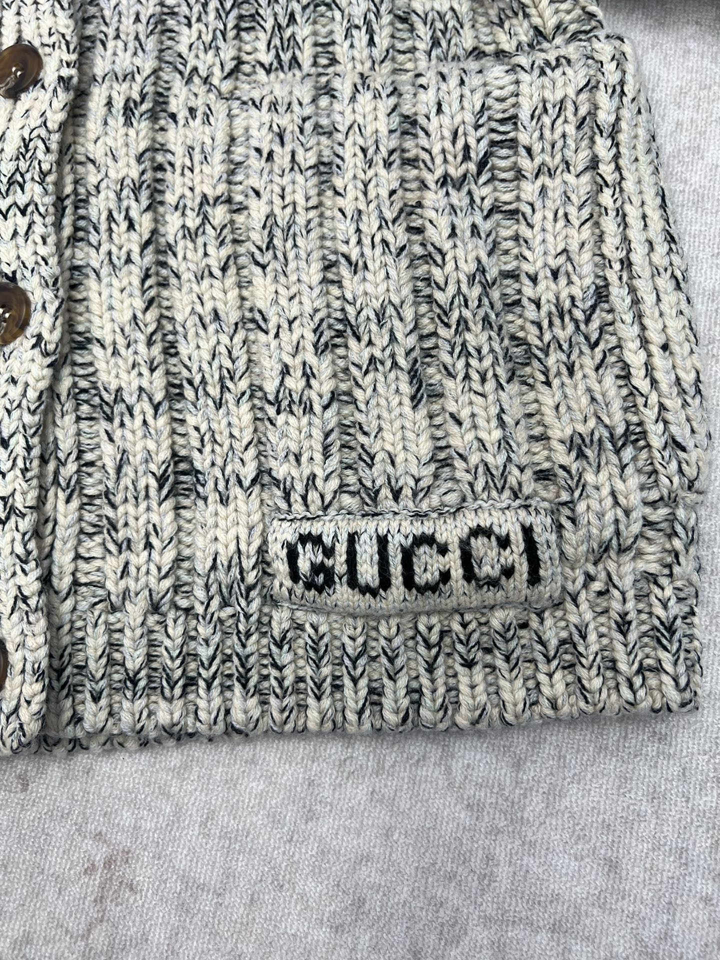Gucci Women's Knitwear Wool Blend Cardigan Sweater - Cream/Gray 7 i1759639404 9823 0