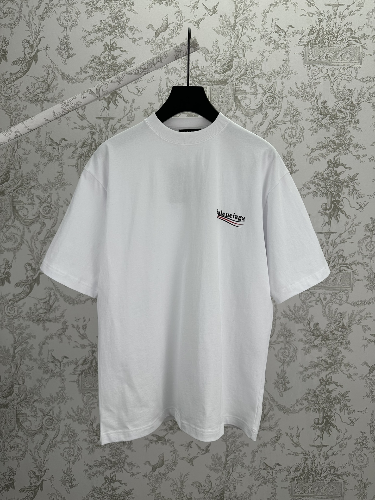P120 París 25ss Nuevo POLITICAL CAMPAIGN Camiseta de silueta con estampado, tejido de punto liso vintage, corte holgado…
