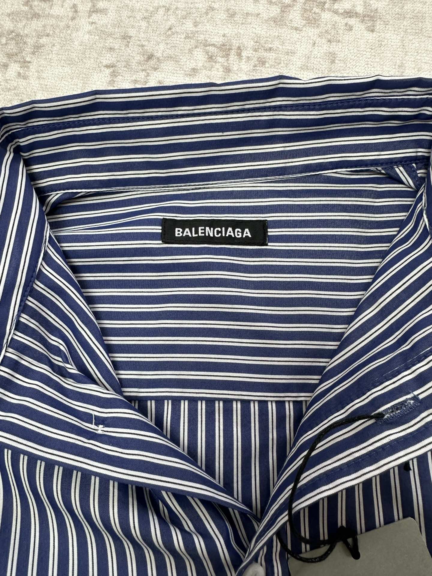 Balenciaga 巴黎世家 26SS春夏新款长袖翻领衬衣