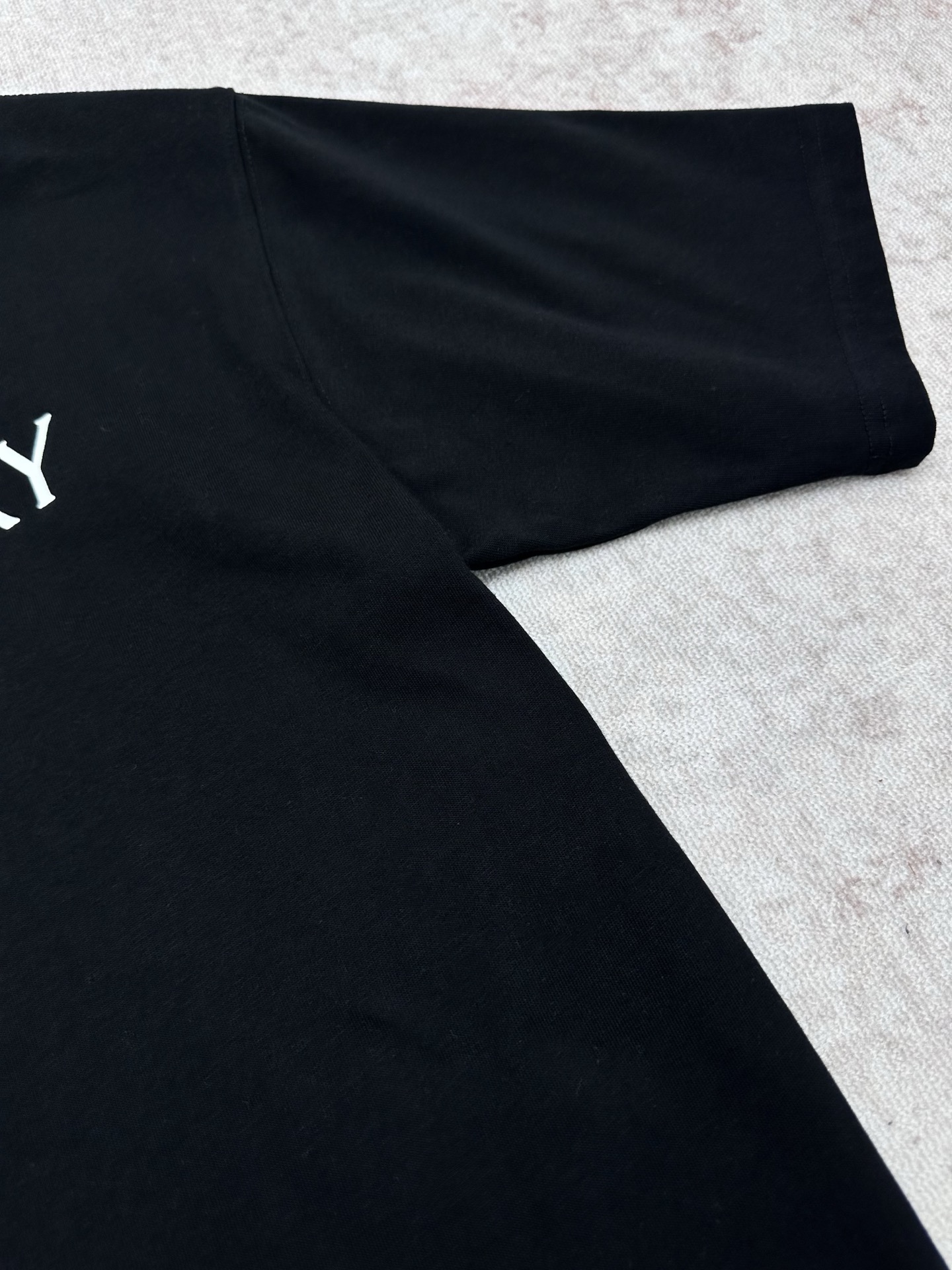 Burberry 巴宝莉 26新款T 恤衫 选用轻盈平织棉面料打造