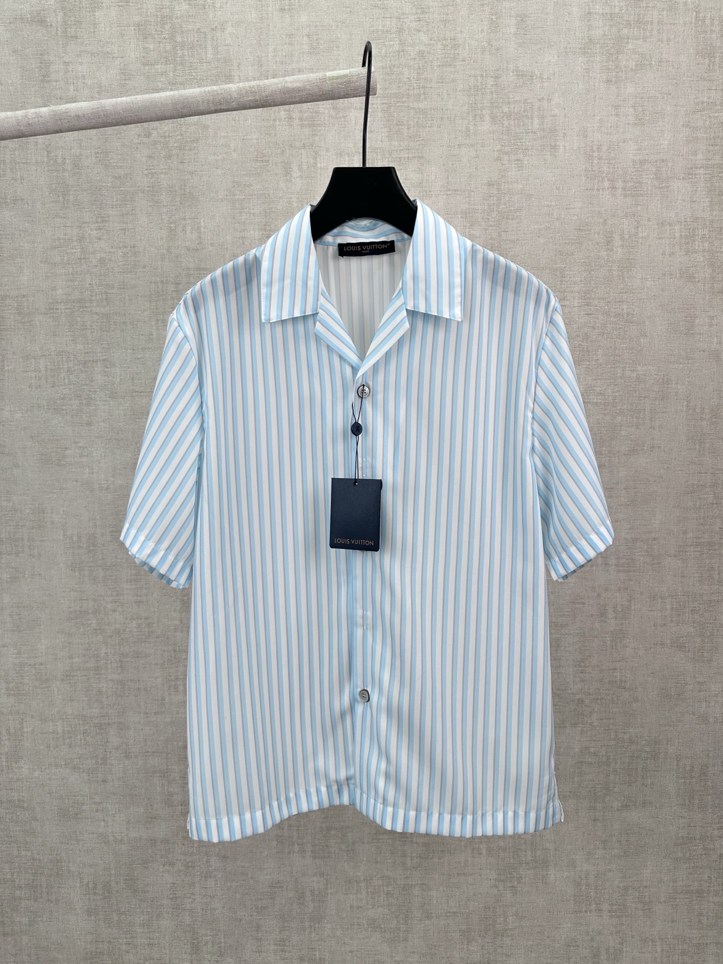 P175 Casa de burros 26ss nuevo estilo camisa de cuello cuadrado a rayas de manga corta, unisex, versión alta. Tallas: S…