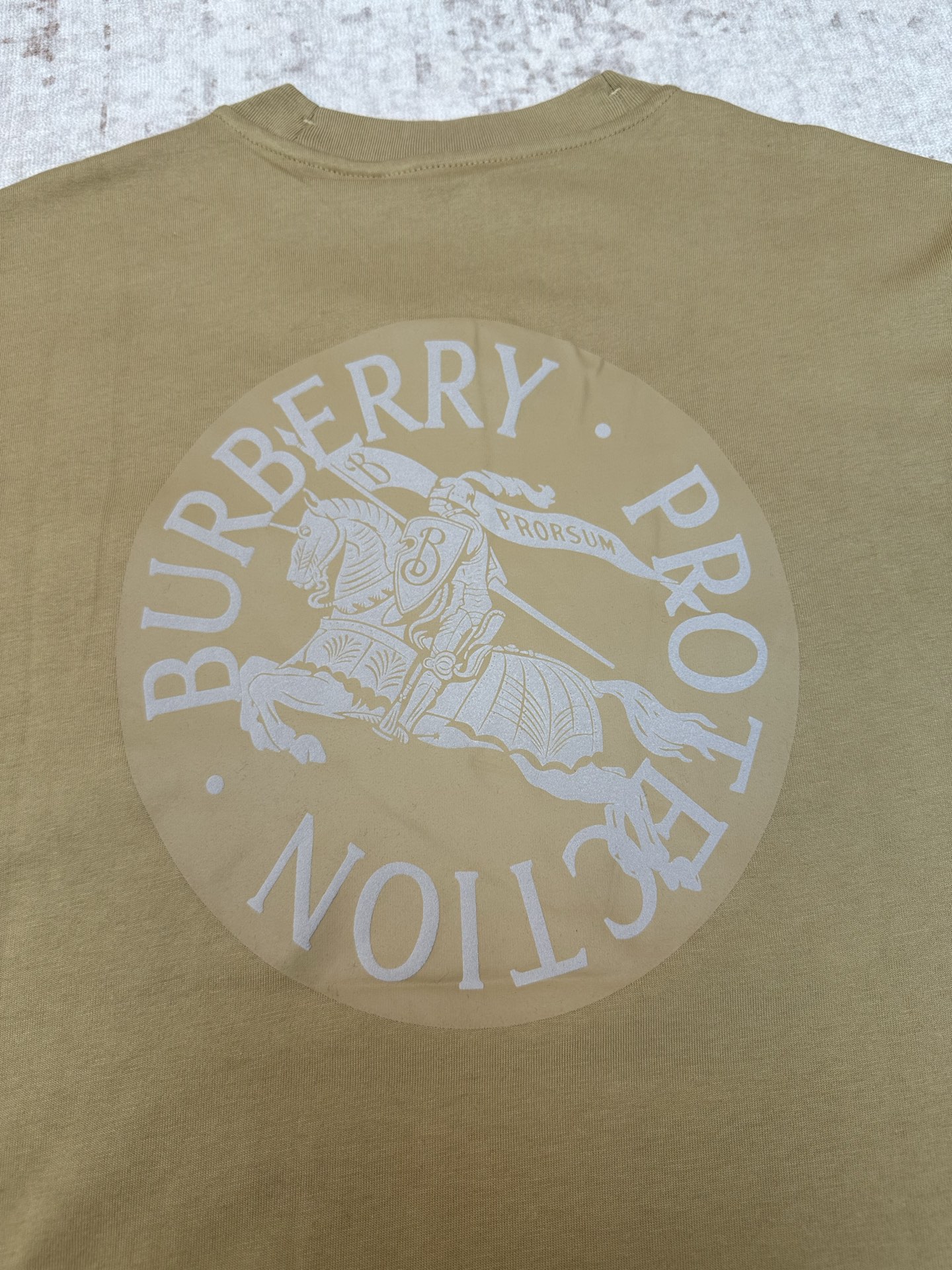Burberry 巴宝莉 26ss 新款T 恤衫