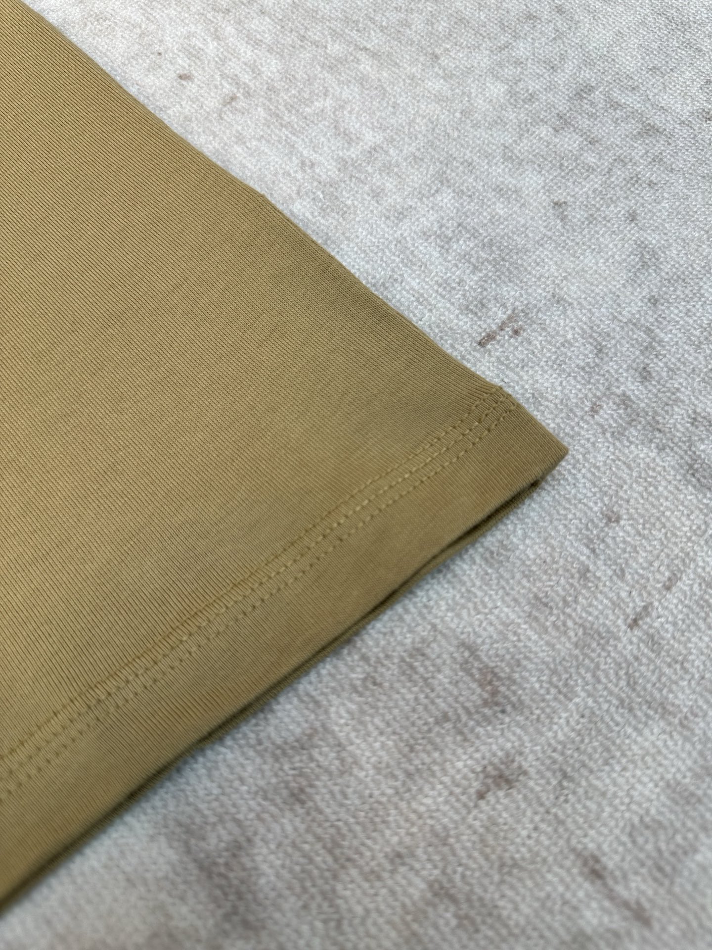 Burberry 巴宝莉 26ss 新款T 恤衫