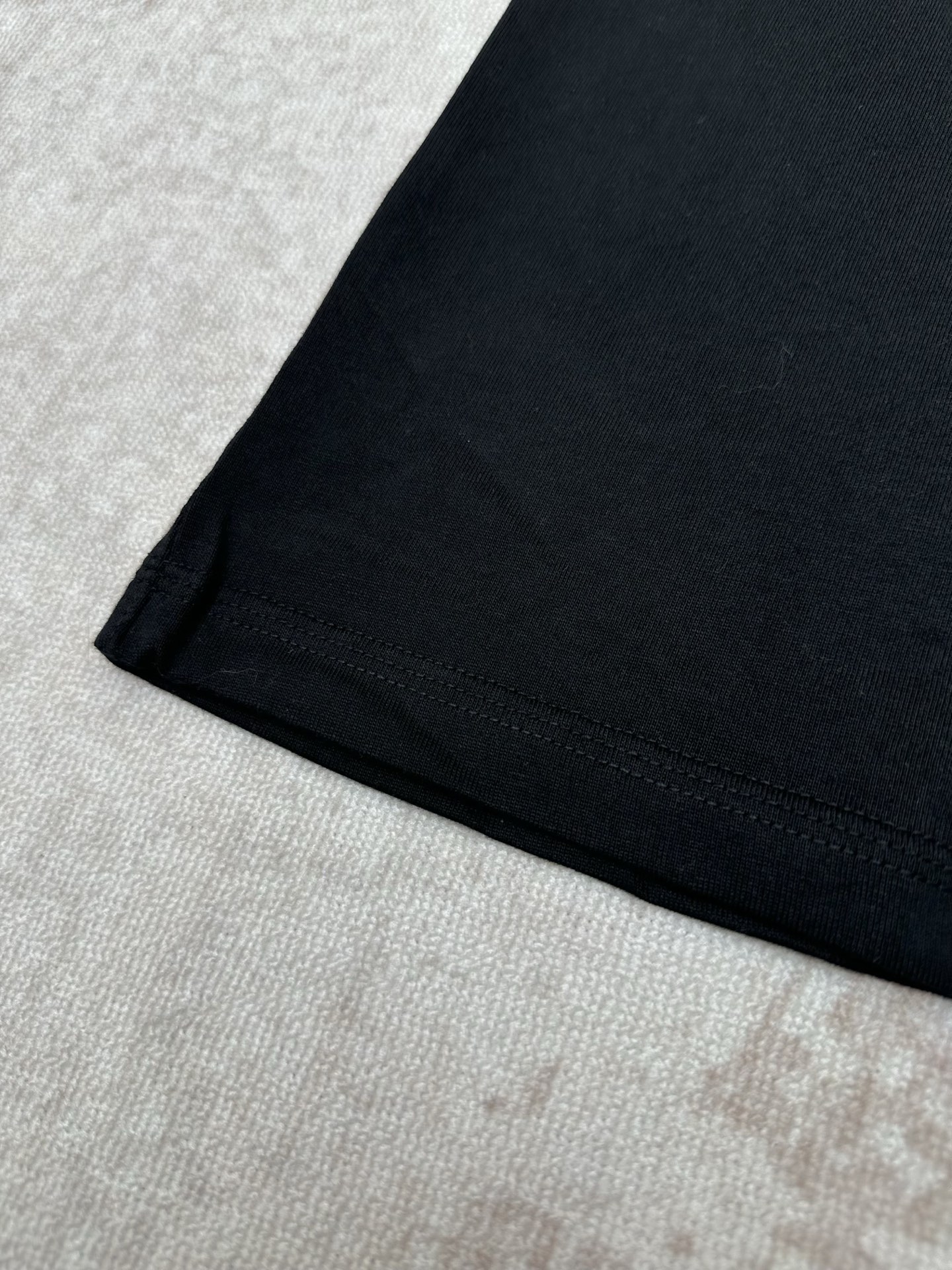 Burberry 巴宝莉 26ss 新款T 恤衫