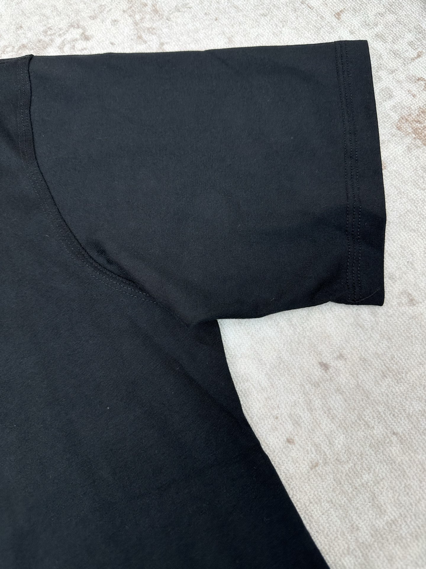 Burberry 巴宝莉 26ss 新款T 恤衫