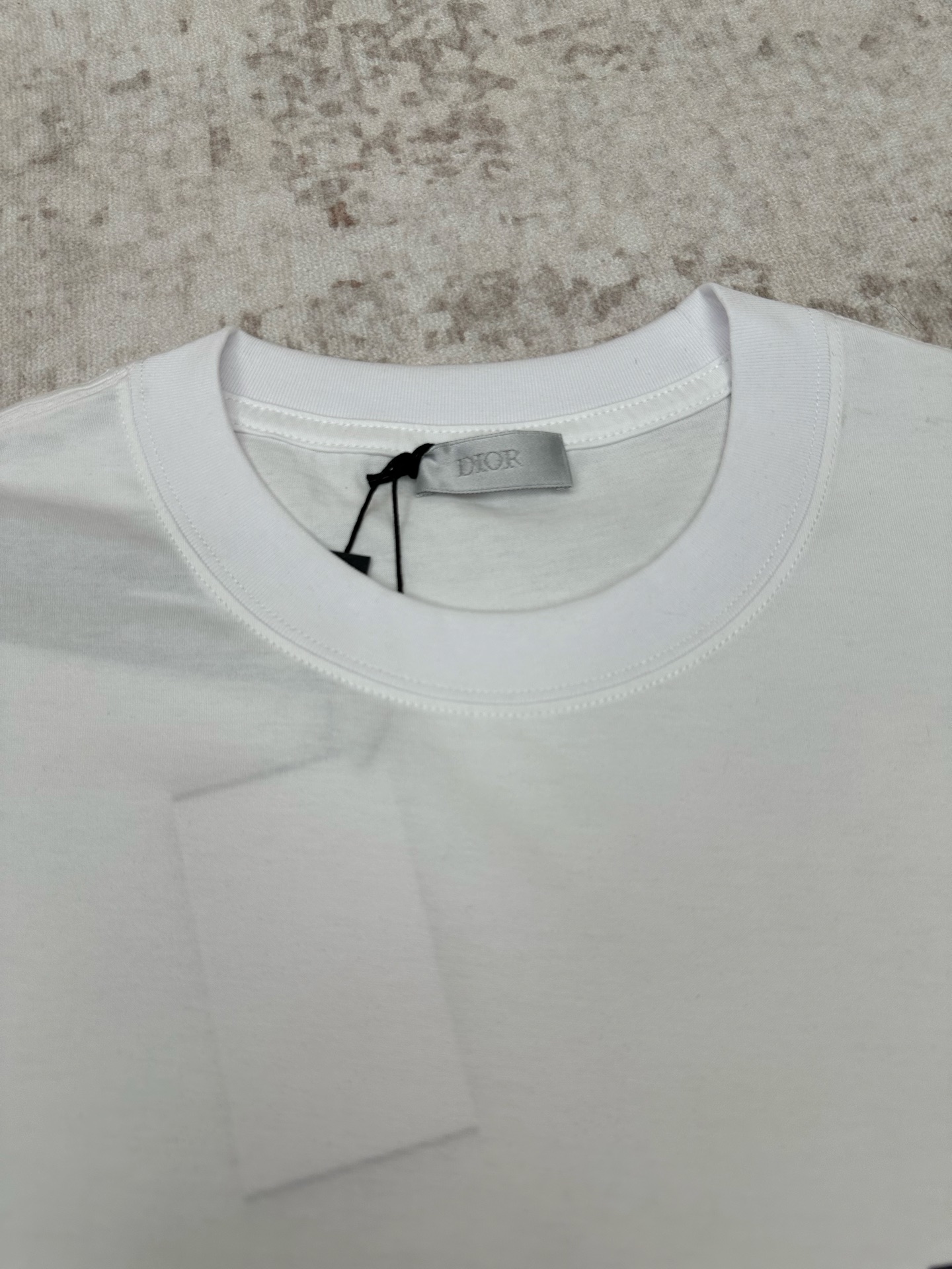 Dior 迪奥 26ss新款 T 恤饰以 Dior Archives Labels 标志
