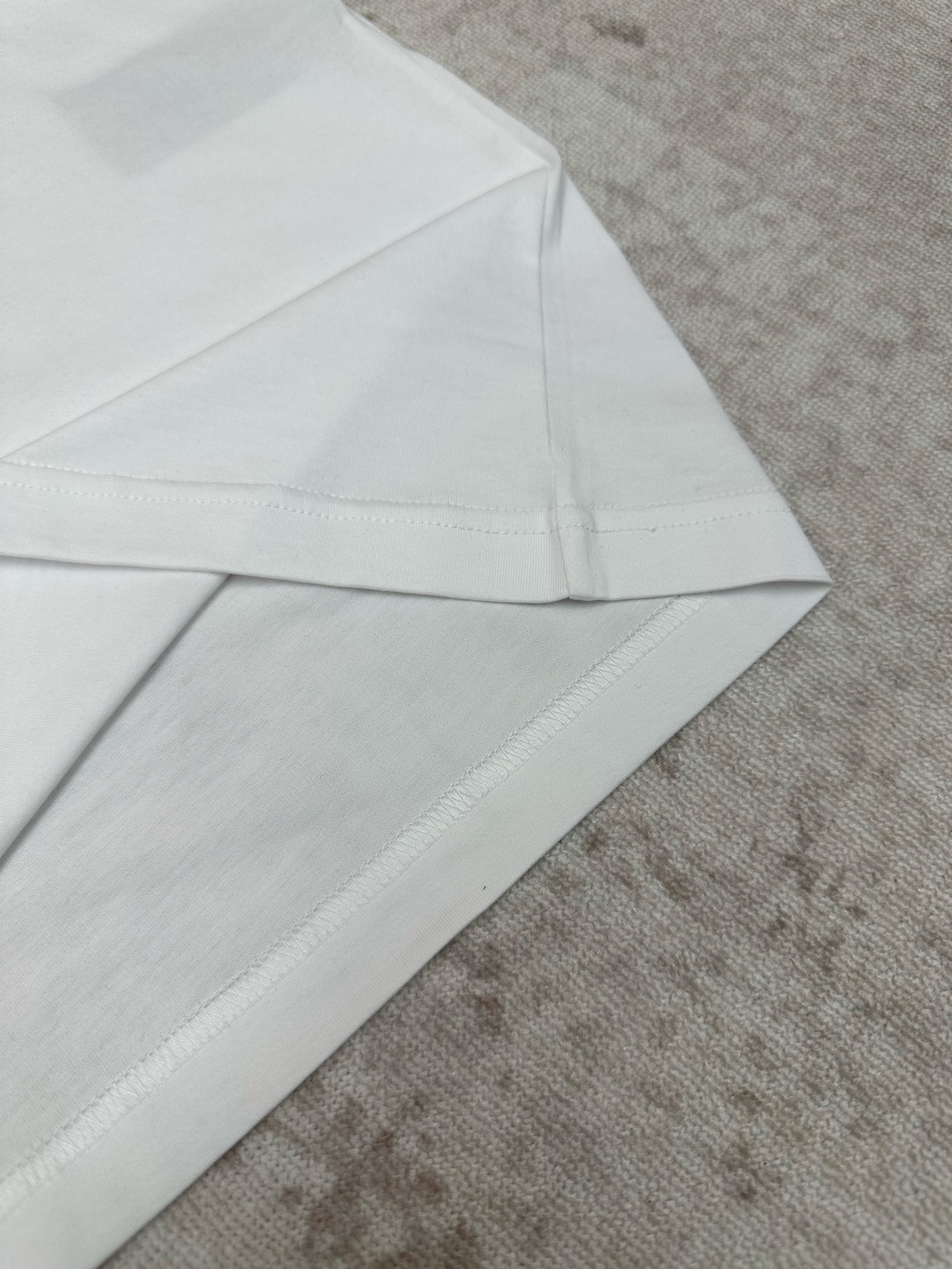 Dior 迪奥 26ss新款 T 恤饰以 Dior Archives Labels 标志