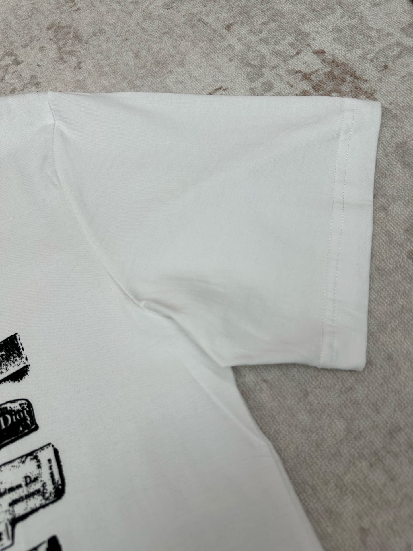 Dior 迪奥 26ss新款 T 恤饰以 Dior Archives Labels 标志