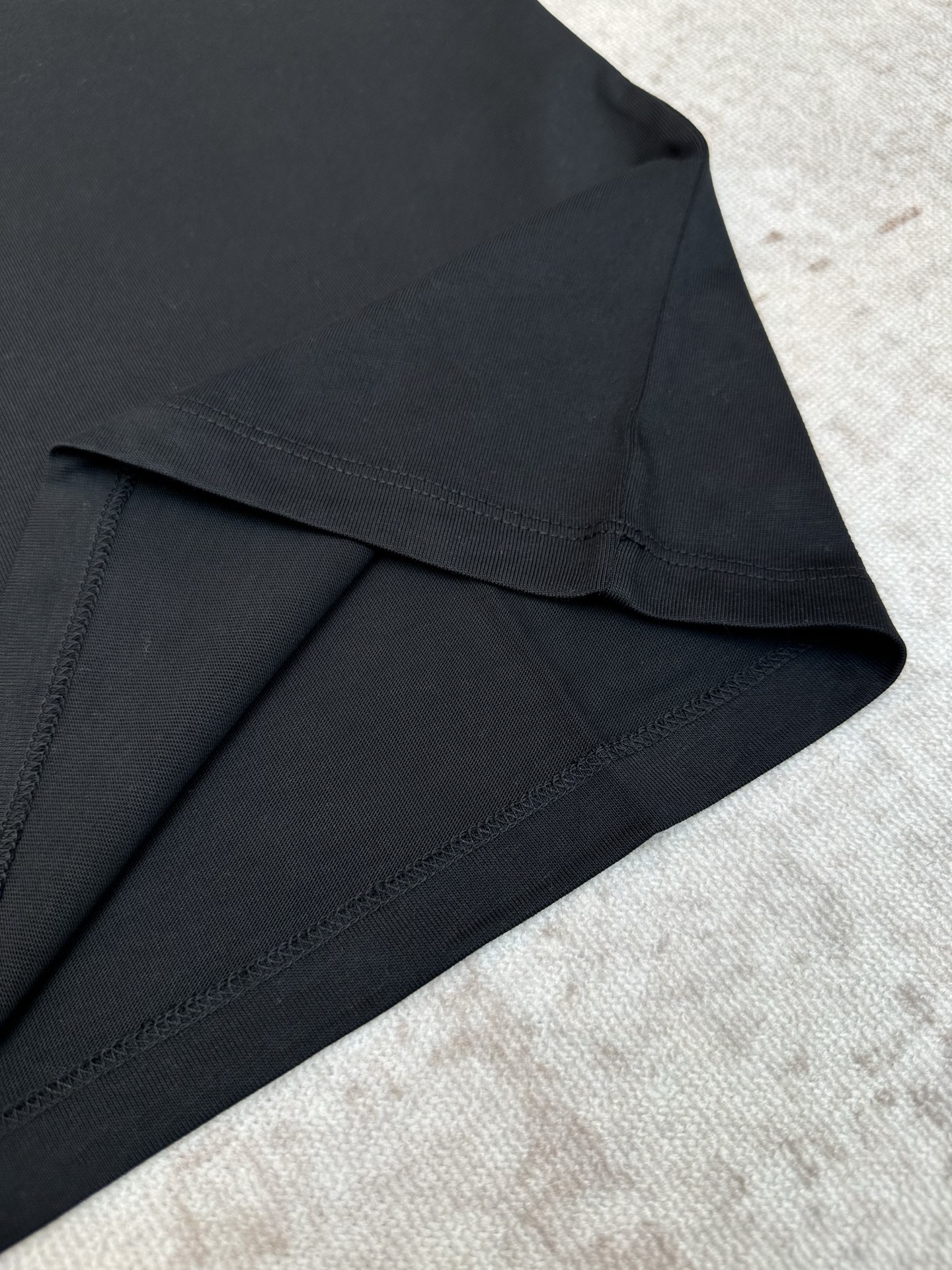 Dior 迪奥 26ss 新款 T 恤饰以 Dior Archives Labels 标志