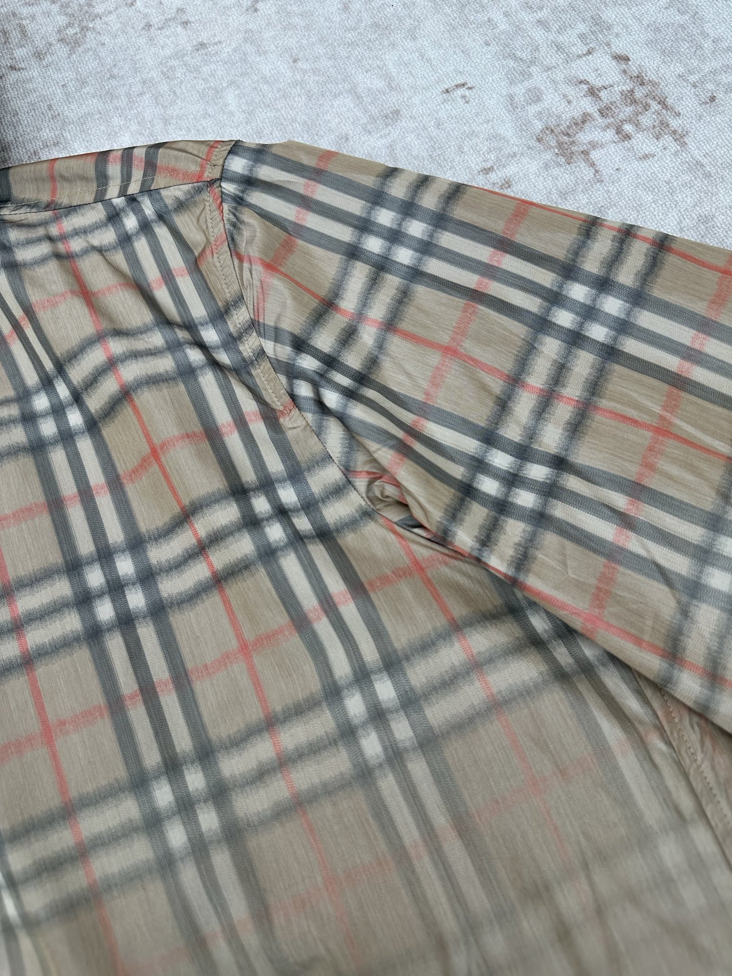 Burberry 巴宝莉 26ss 新款轻盈外套
