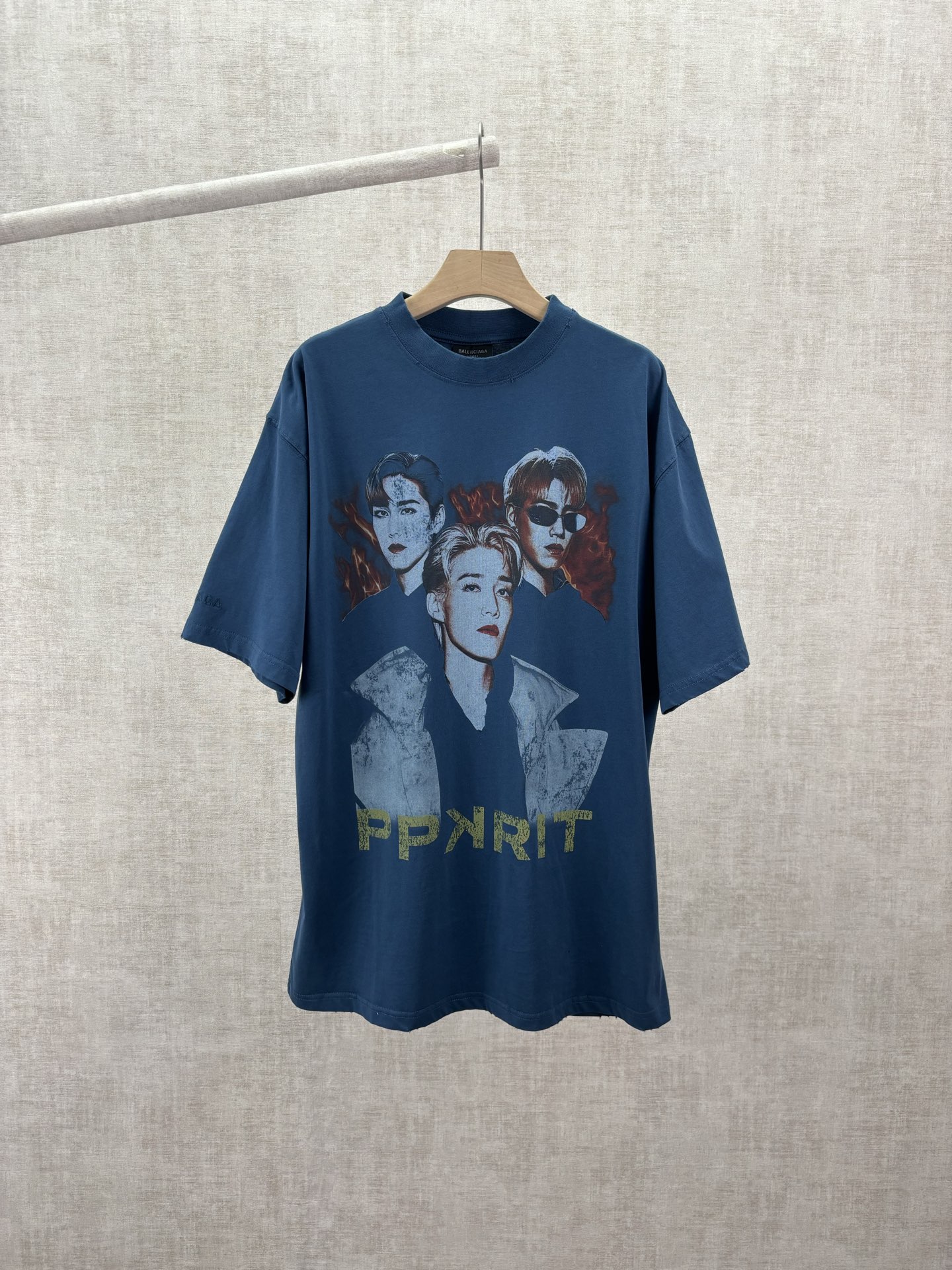 P90 París 26ss Nueva colección de principios de primavera, camiseta de manga corta azul, unisex. Tallas: S, M, L, XL.