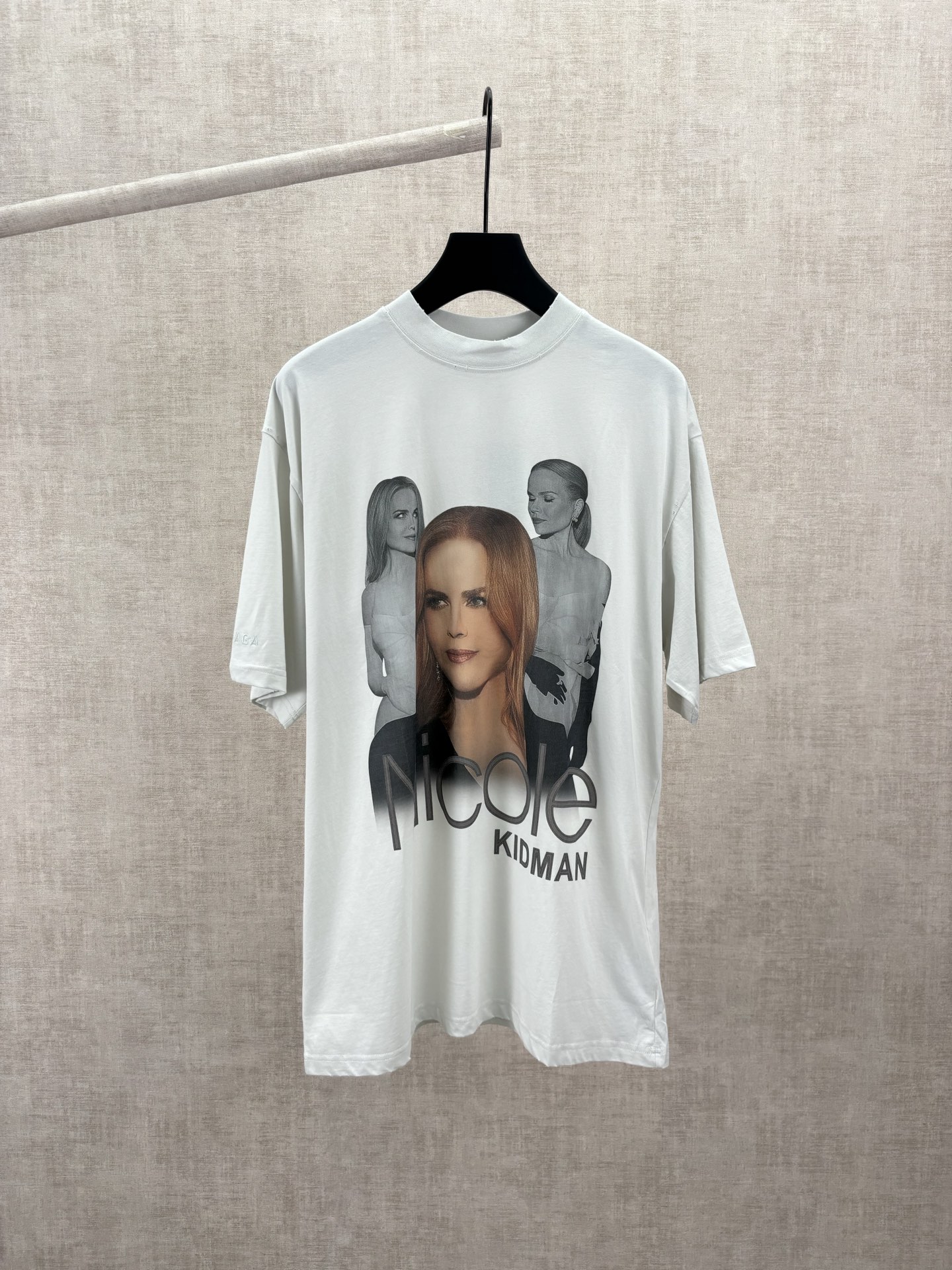 P90 París 26ss nueva camiseta de manga corta con cuello redondo de principios de primavera, estampado de prueba, color …