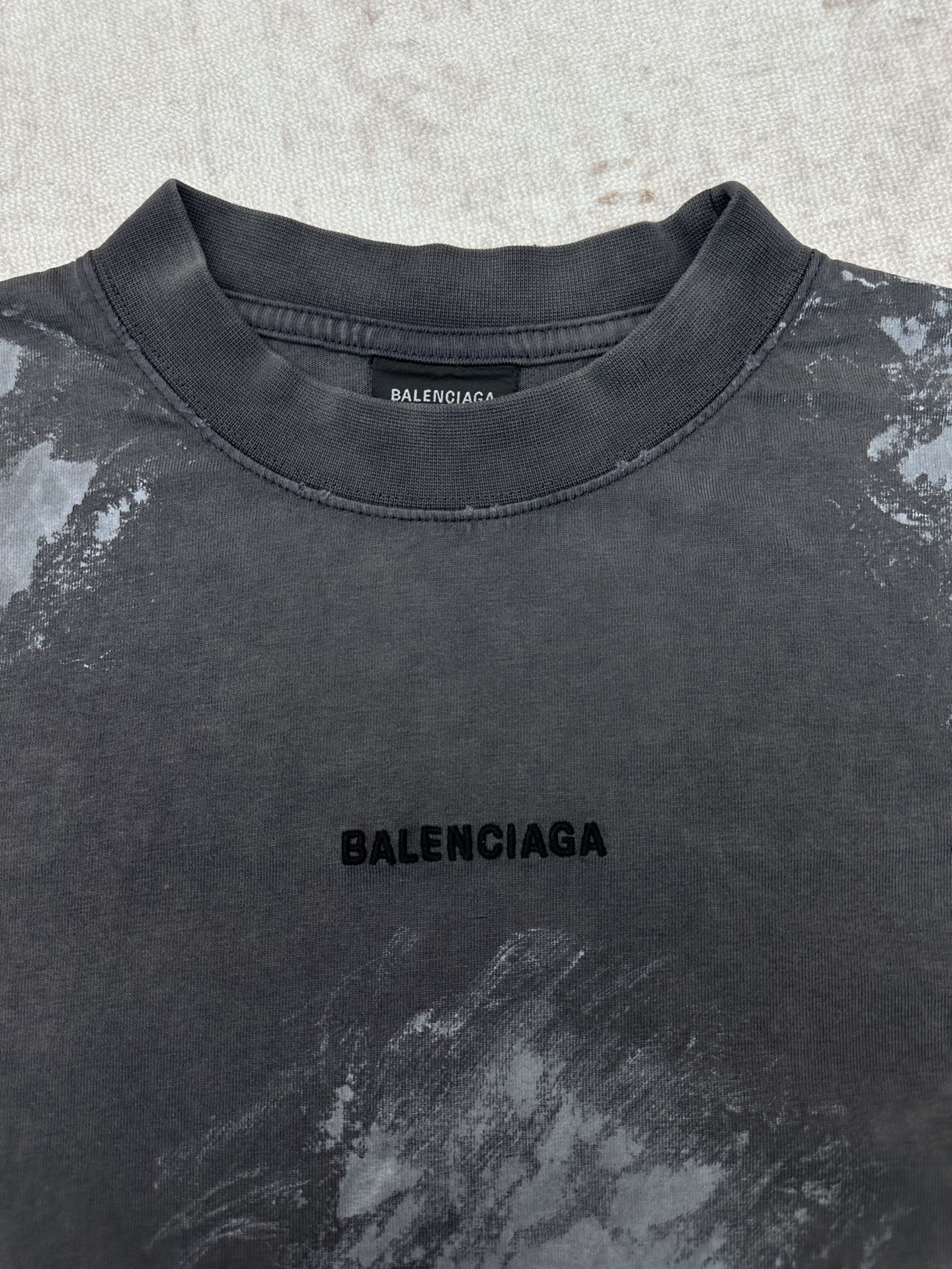 Balenciaga 巴黎 25ss春夏新款前后字母logo刺绣水洗做旧油漆泼墨涂鸦泥染T恤