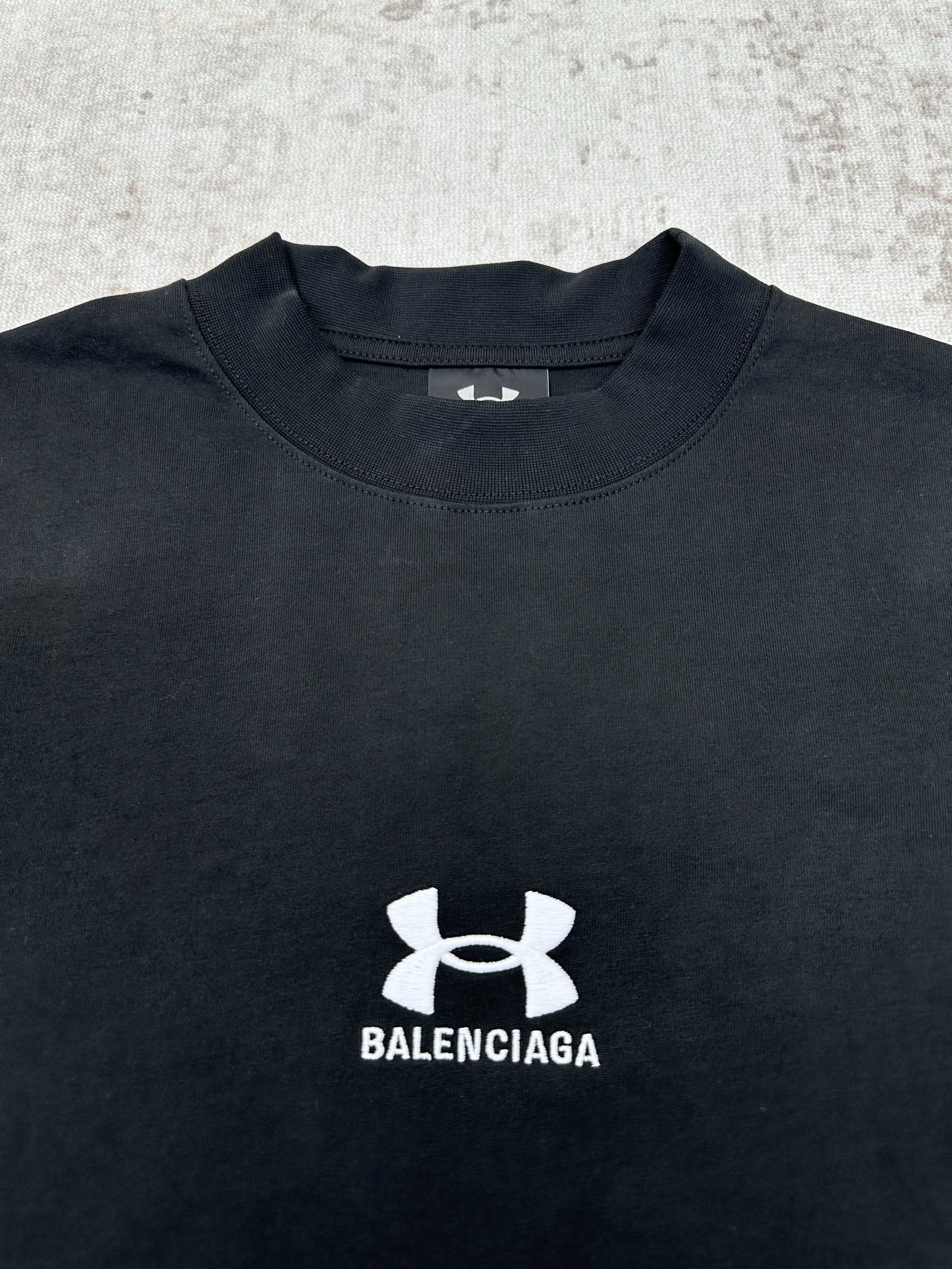 Balenciaga 巴黎世家 26ss新款 字母Logo印花圆领套头短袖 T恤 宽松版型 黑色