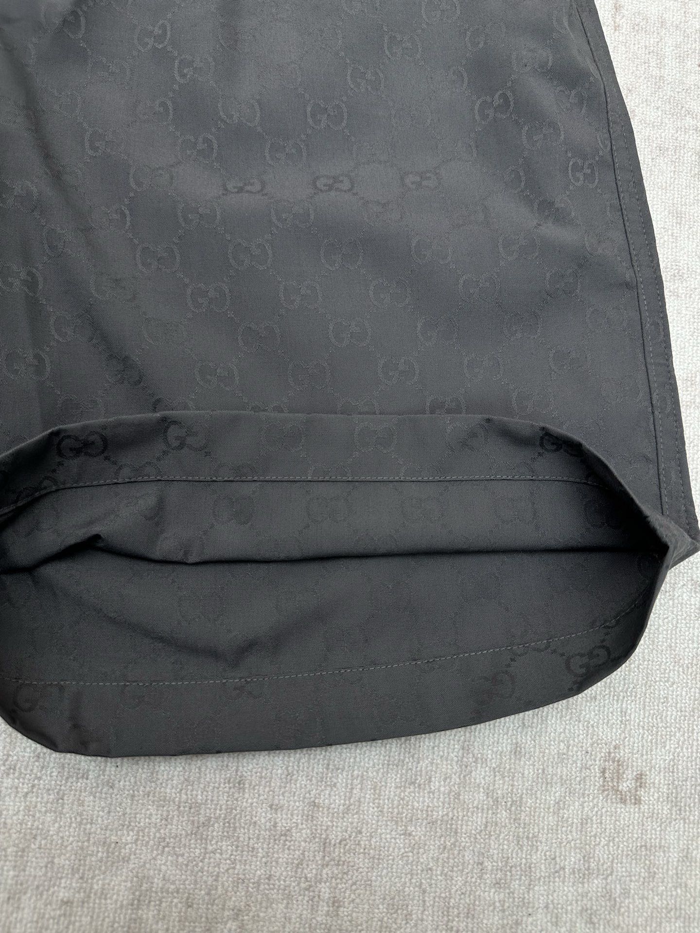 Gucci G家 26SS GG图案通过不同的纺织工艺呈现