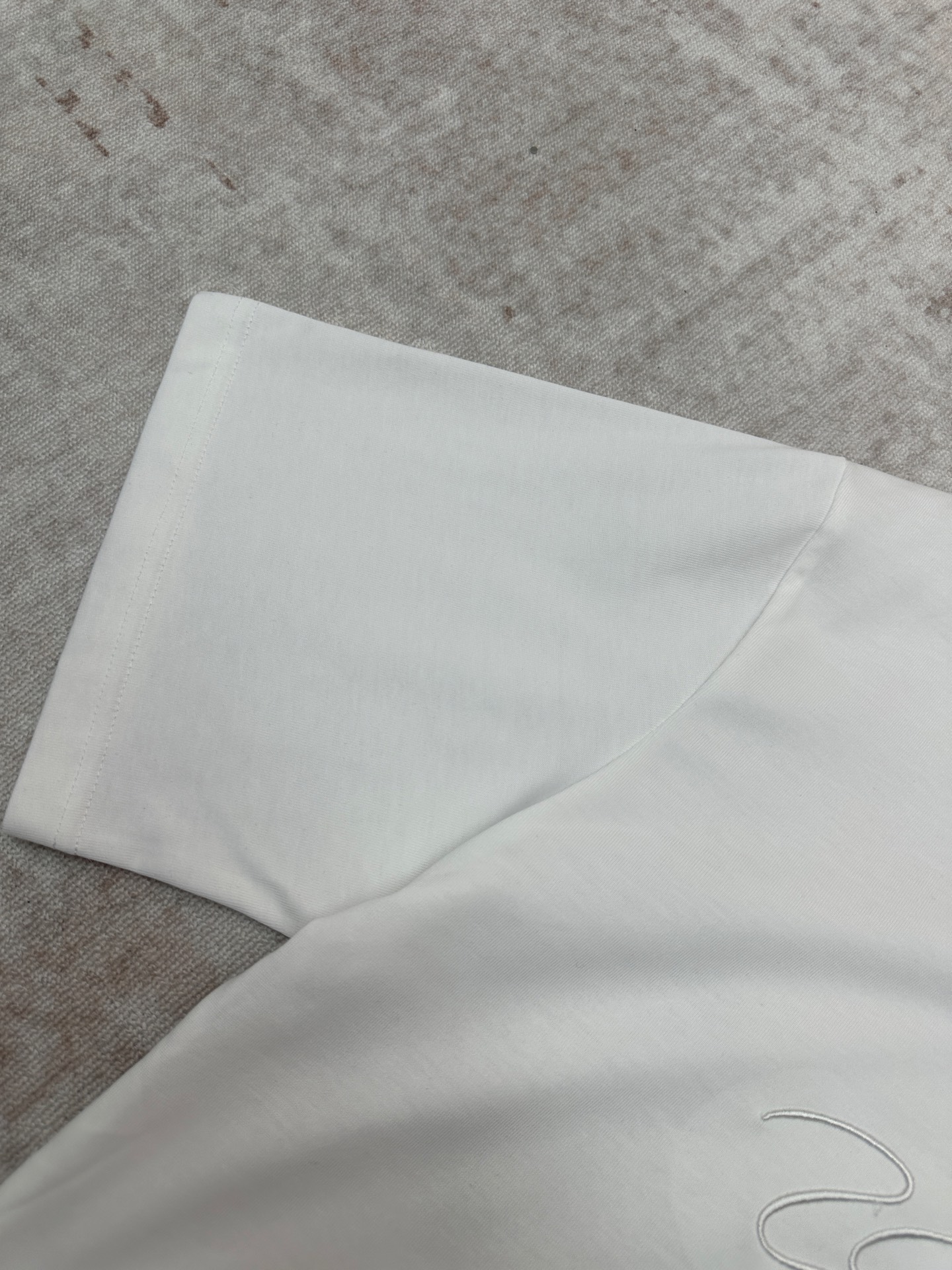 Louis Vuitton 驴家 26SS 装饰短袖 T 恤