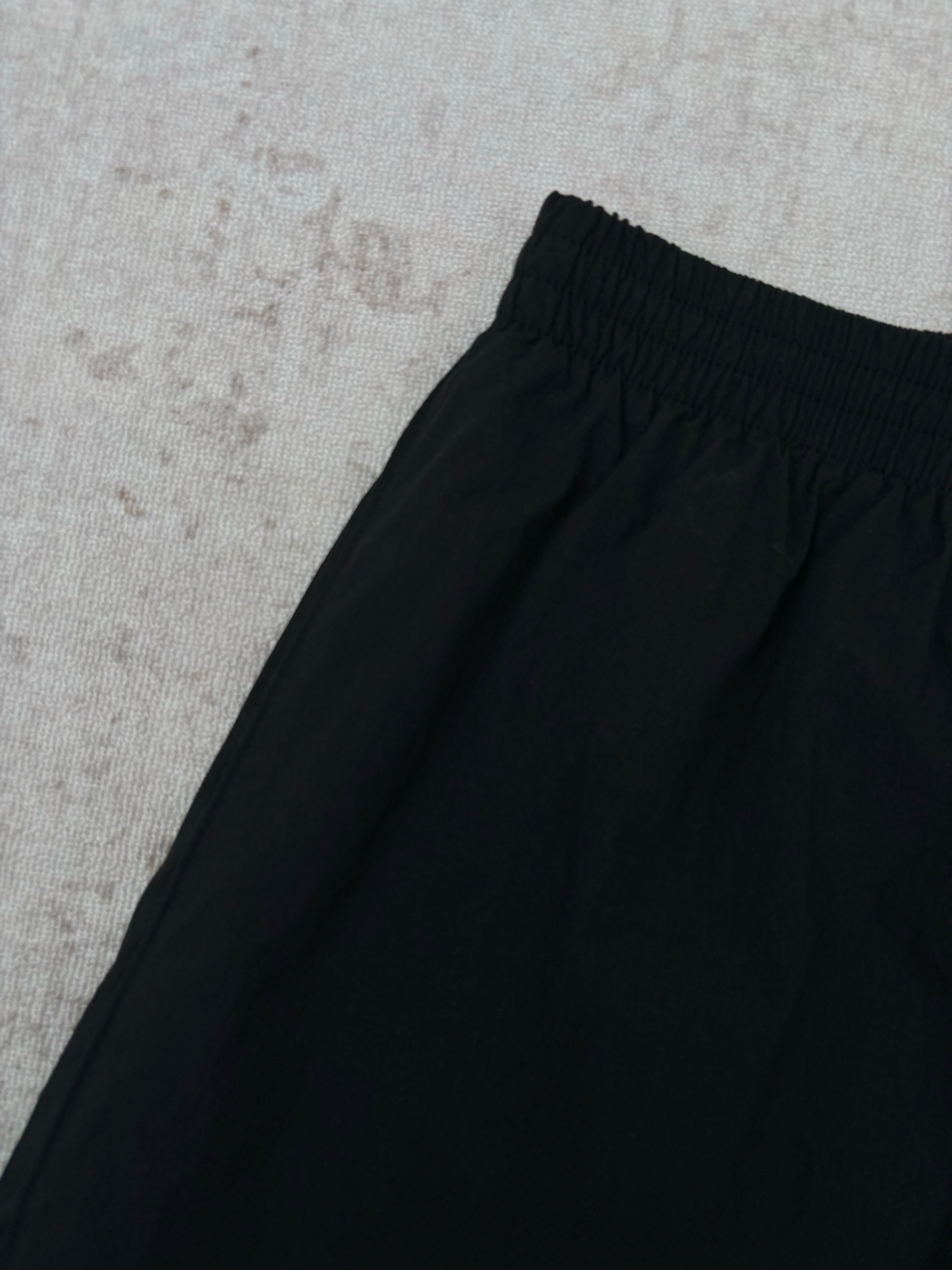 Balenciaga 巴黎世家 SS26 松紧腰带撞色滚边直筒 休闲短裤 宽松版型 男款