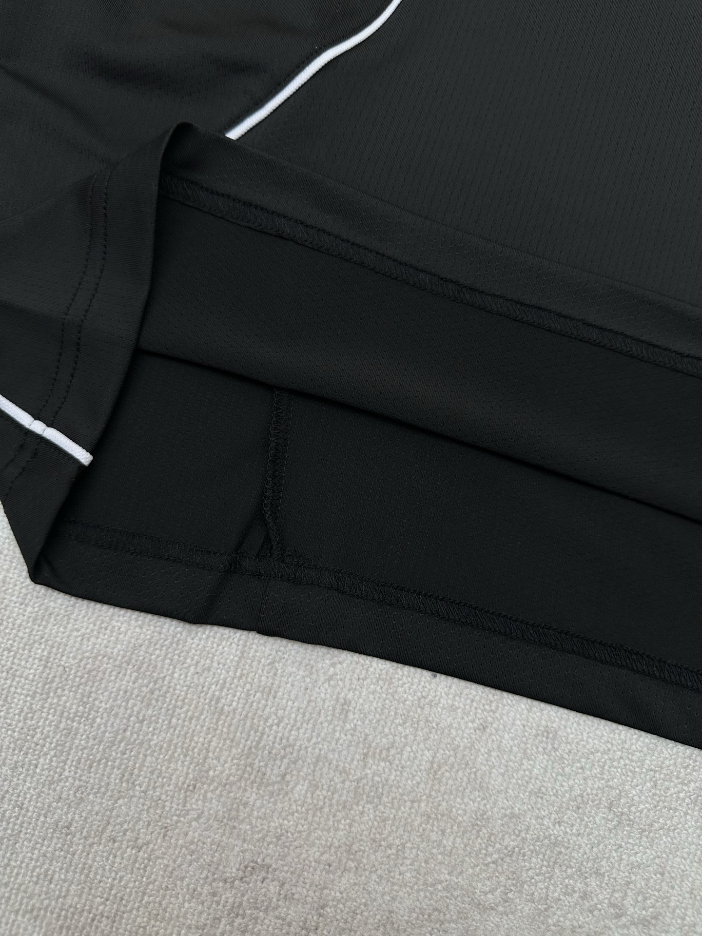 Balenciaga 巴黎世家 26ss新款 联名款 网眼平纹针织廓形 T恤 常规版型 男款 黑色