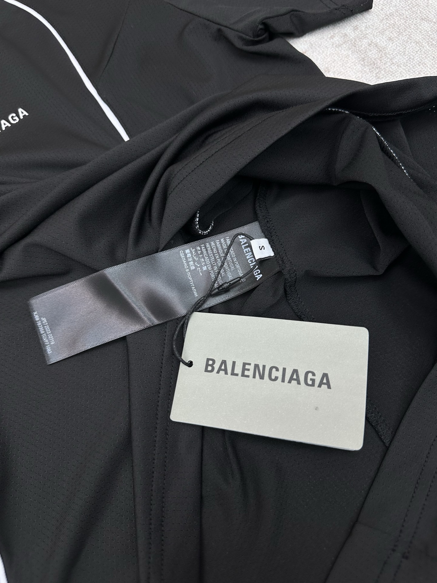 Balenciaga 巴黎世家 26ss新款 联名款 网眼平纹针织廓形 T恤 常规版型 男款 黑色