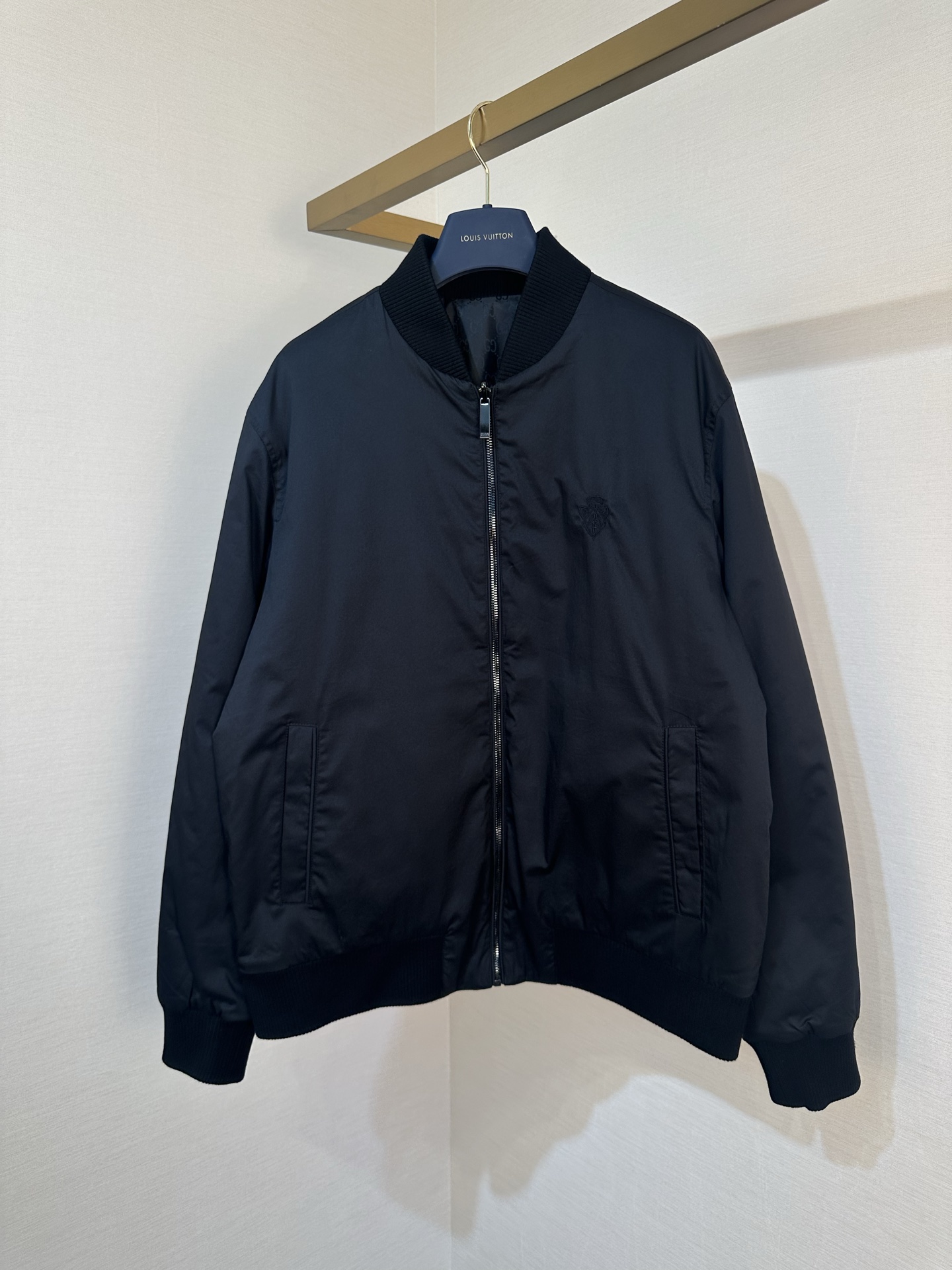 P445 G家 Chaqueta de jacquard de doble cara con estampado de logo de la serie SS26 La Famiglia para hombre