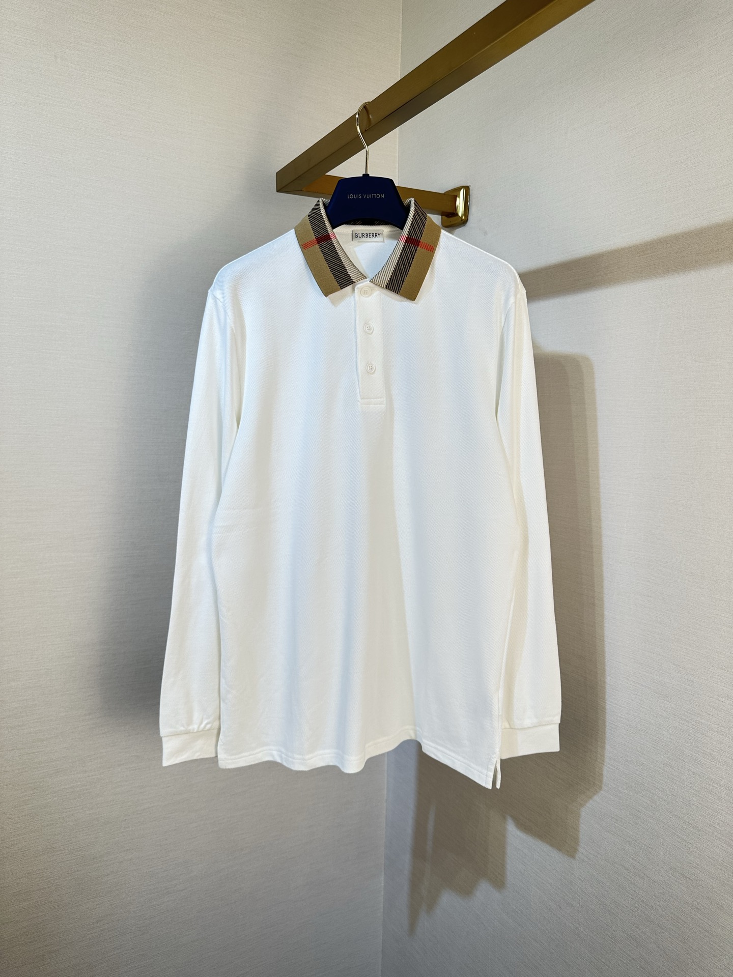 P205 Burberry 26 nuevo jersey informal a cuadros empalmado de manga corta Polo de manga larga para hombre versión alta.…