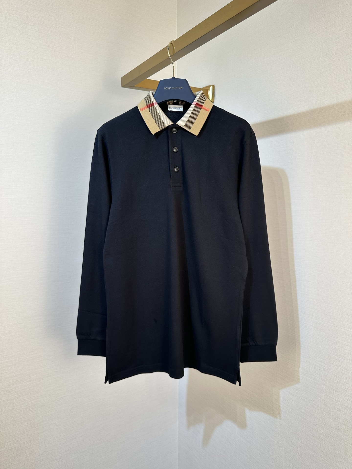 P205 Burberry 26 nuevo jersey informal a cuadros empalmado de manga corta Polo de manga larga para hombre versión alta.…