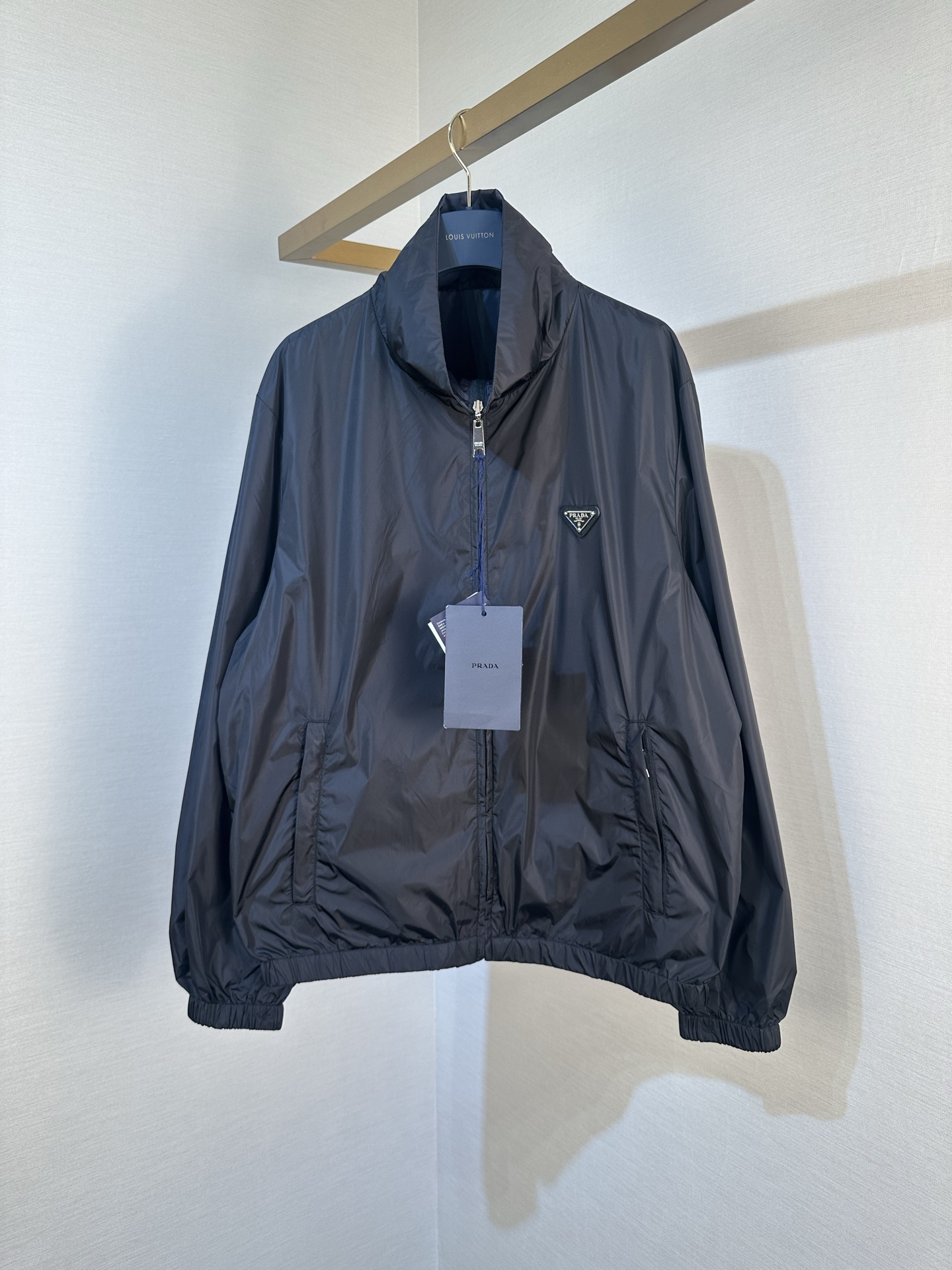P395 Prada chaqueta de manga larga con cuello alto y cremallera de doble cara para hombre, verde, tallas: 48.50.52.54.56