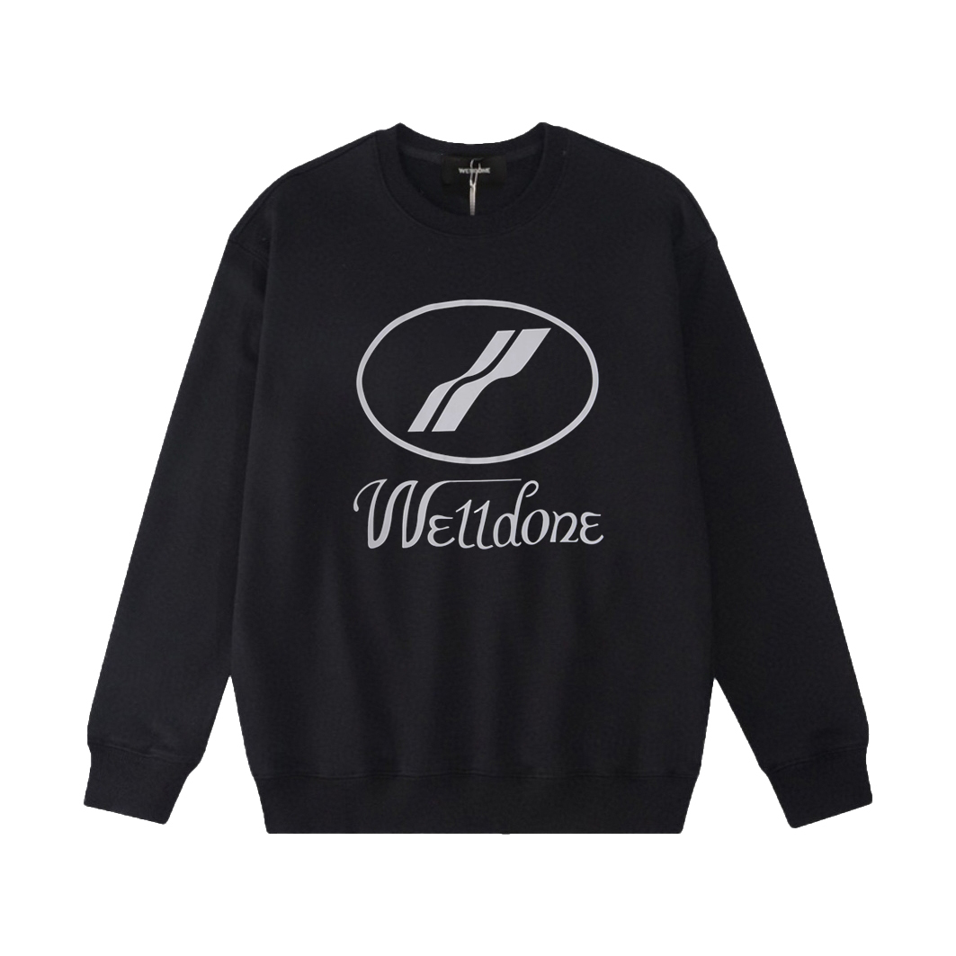 W886#P90💰
▪️WE11DONE  -新款 反光字体 印花高街潮牌美式宽松圆领卫衣男女情侣款

▪️Size：XS、S、M、L

▪️Color：黑色、白色

高版本重磅420g纯棉毛圈面料，配置齐全，全套定制的YUAN版辅料，包装袋原版标签，每个款的编码颜色都和实物对应，原版主唛➕We11吊牌➕防伪洗水唛➕防盗扣➕新款We11包装袋。 妥妥的高版本长袖卫衣。纹理清晰，质感满满，同缸定染1&times;1无色差精密纯棉螺纹，层搭叠穿，自留好货，强烈推荐~所有的辅料全部原版定制，百分百重工好货，精工立体裁剪，宽松的版型，强烈推荐~