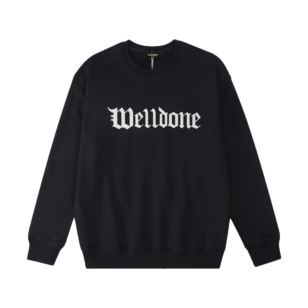 W892#P90💰
▪️WE11DONE  -新款 幻化字母印花高街潮牌美式宽松圆领卫衣男女情侣款

▪️Size：XS、S、M、L

▪️Color：黑色、白色

高版本重磅420g纯棉毛圈面料，配置齐全，全套定制的YUAN版辅料，包装袋原版标签，每个款的编码颜色都和实物对应，原版主唛➕We11吊牌➕防伪洗水唛➕防盗扣➕新款We11包装袋。 妥妥的高版本长袖卫衣。纹理清晰，质感满满，同缸定染1&times;1无色差精密纯棉螺纹，层搭叠穿，自留好货，强烈推荐~所有的辅料全部原版定制，百分百重工好货，精工立体裁剪，宽松的版型，强烈推荐~