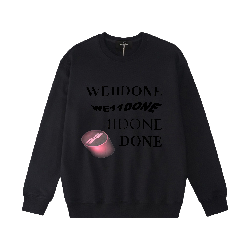 W895#P90💰
▪️WE11DONE  -新款 幻化字母印花高街潮牌美式宽松圆领卫衣男女情侣款

▪️Size：XS、S、M、L

▪️Color：黑色、白色

高版本重磅420g纯棉毛圈面料，配置齐全，全套定制的YUAN版辅料，包装袋原版标签，每个款的编码颜色都和实物对应，原版主唛➕We11吊牌➕防伪洗水唛➕防盗扣➕新款We11包装袋。 妥妥的高版本长袖卫衣。纹理清晰，质感满满，同缸定染1&times;1无色差精密纯棉螺纹，层搭叠穿，自留好货，强烈推荐~所有的辅料全部原版定制，百分百重工好货，精工立体裁剪，宽松的版型，强烈推荐~