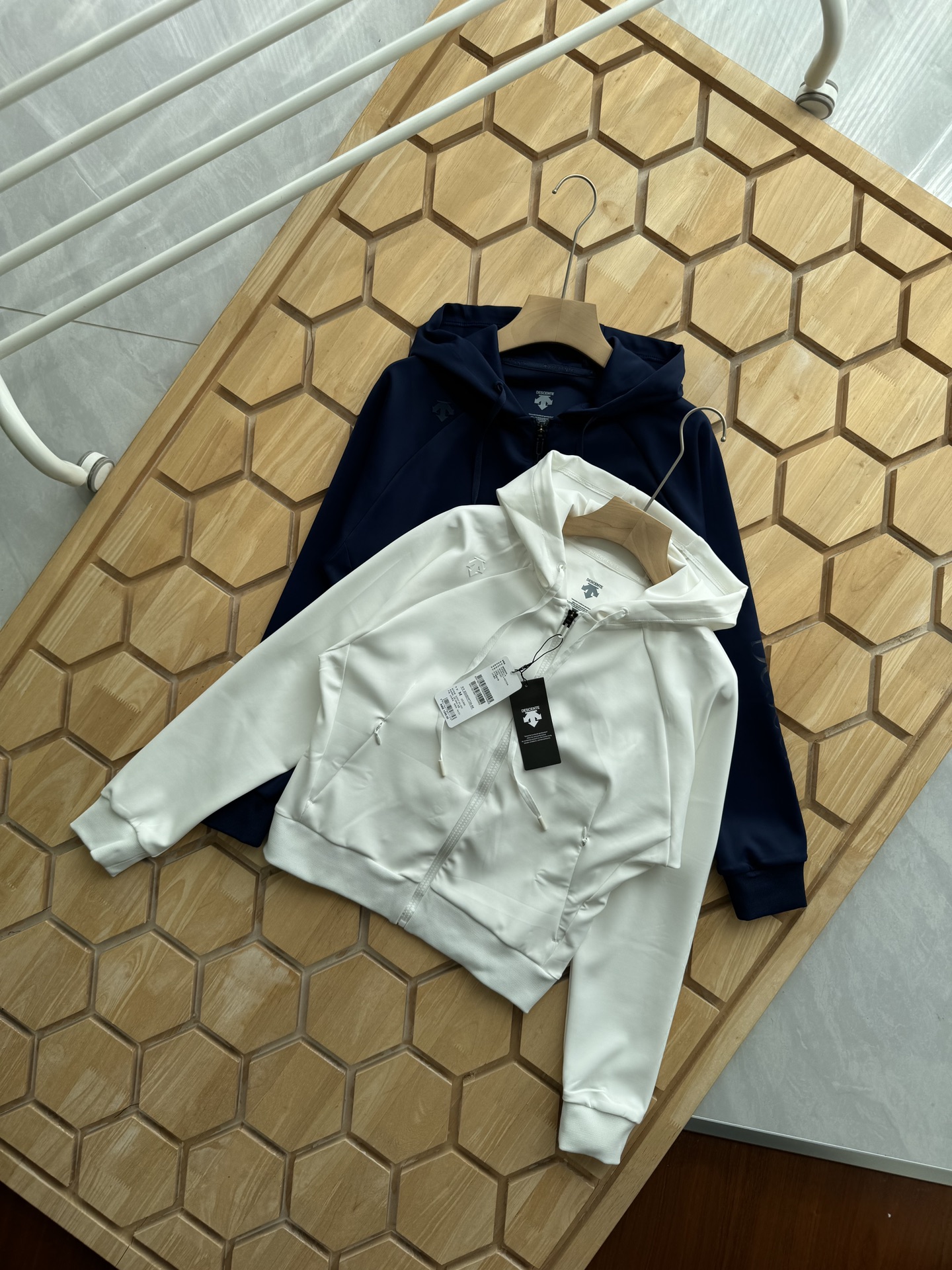 Disan Women’s Sports Coat: Customized Knitted Coats for Warmth and Style - 图片 1