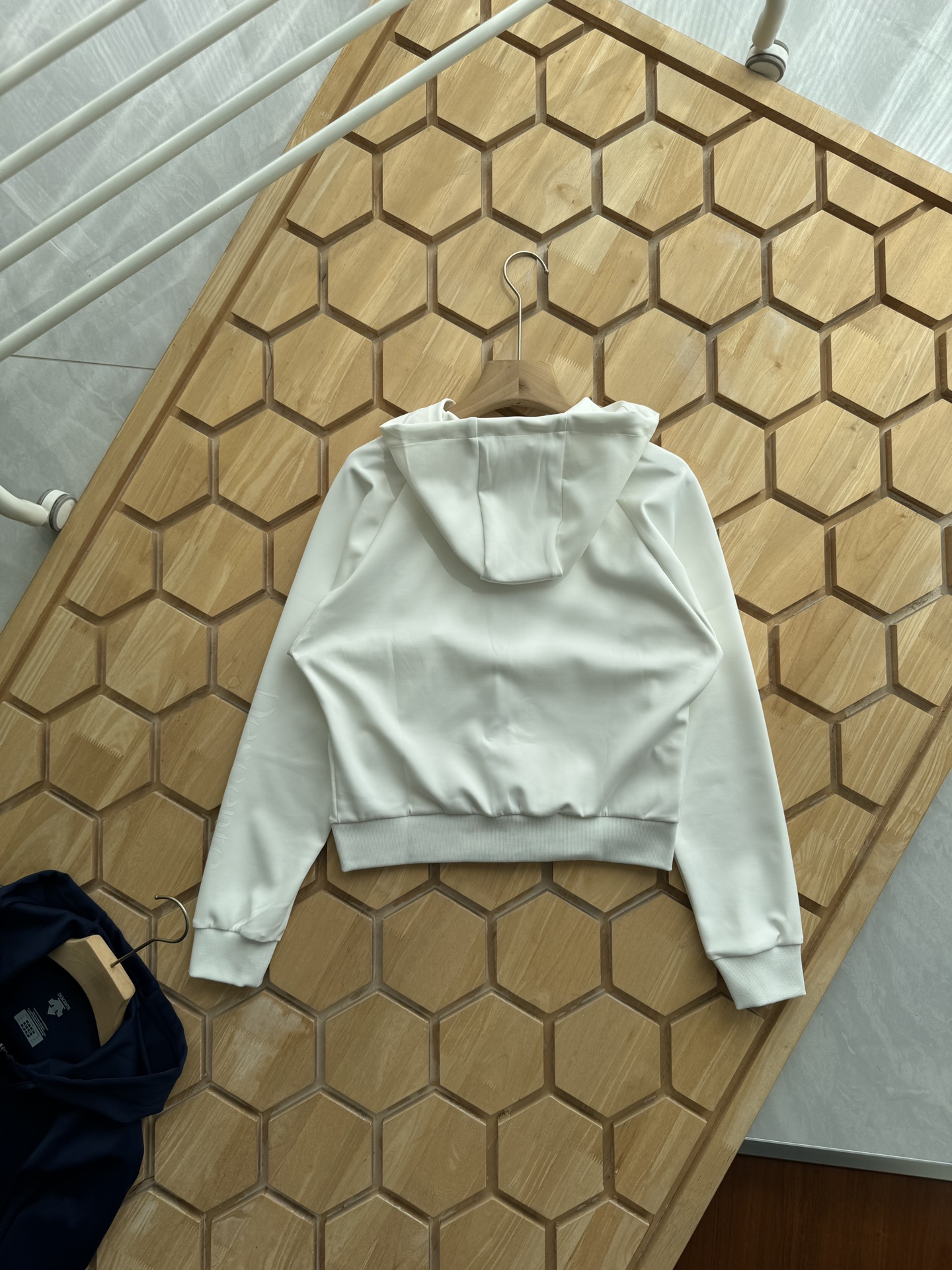 Disan Women’s Sports Coat: Customized Knitted Coats for Warmth and Style - 图片 7