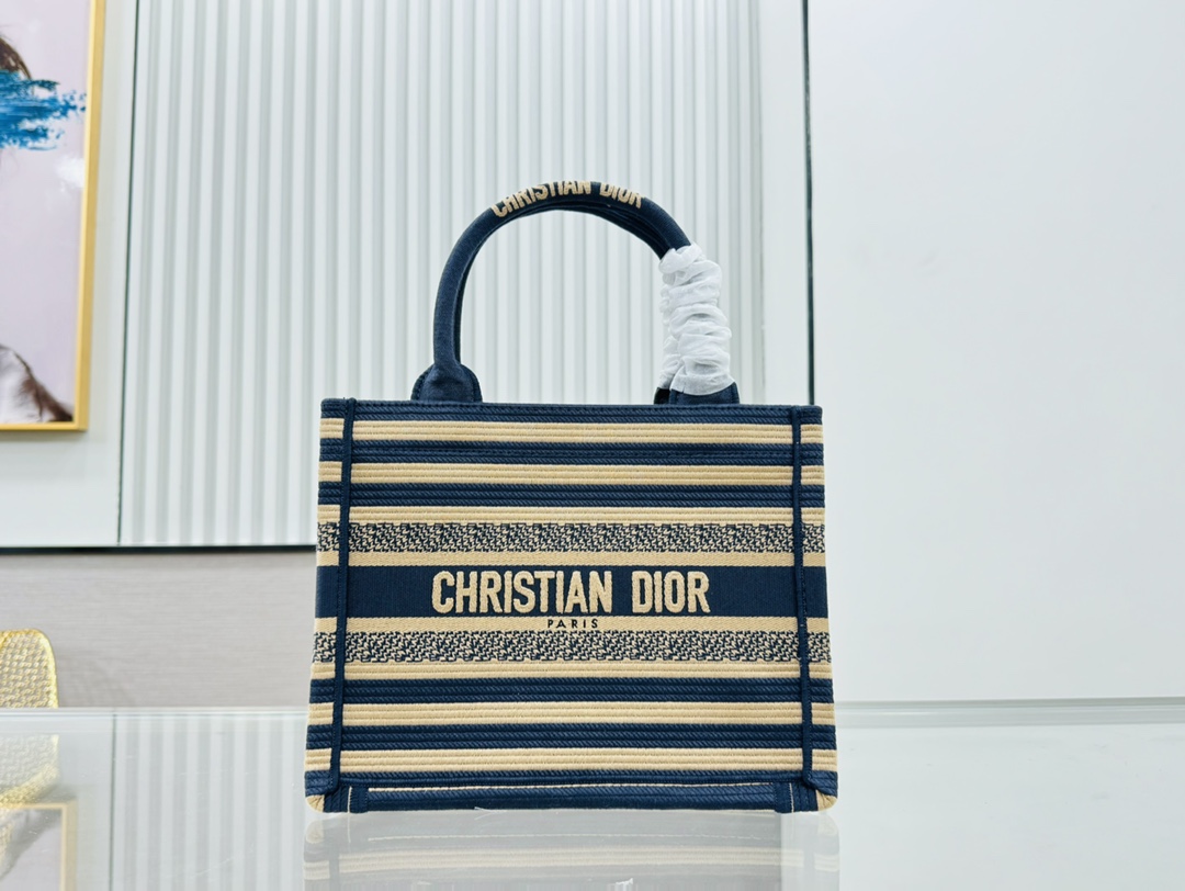 דיור Dior Book Tote תיקים תיקי טוט Vintage