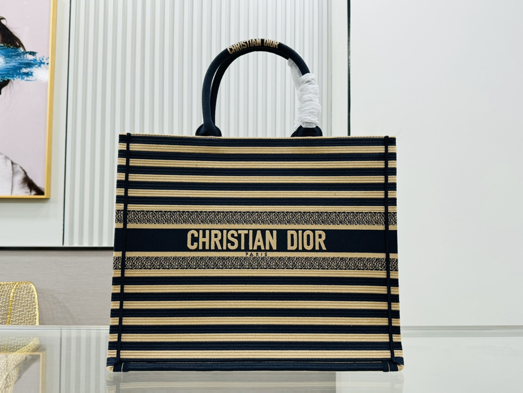 דיור Dior Book Tote תיקים תיקי טוט Vintage