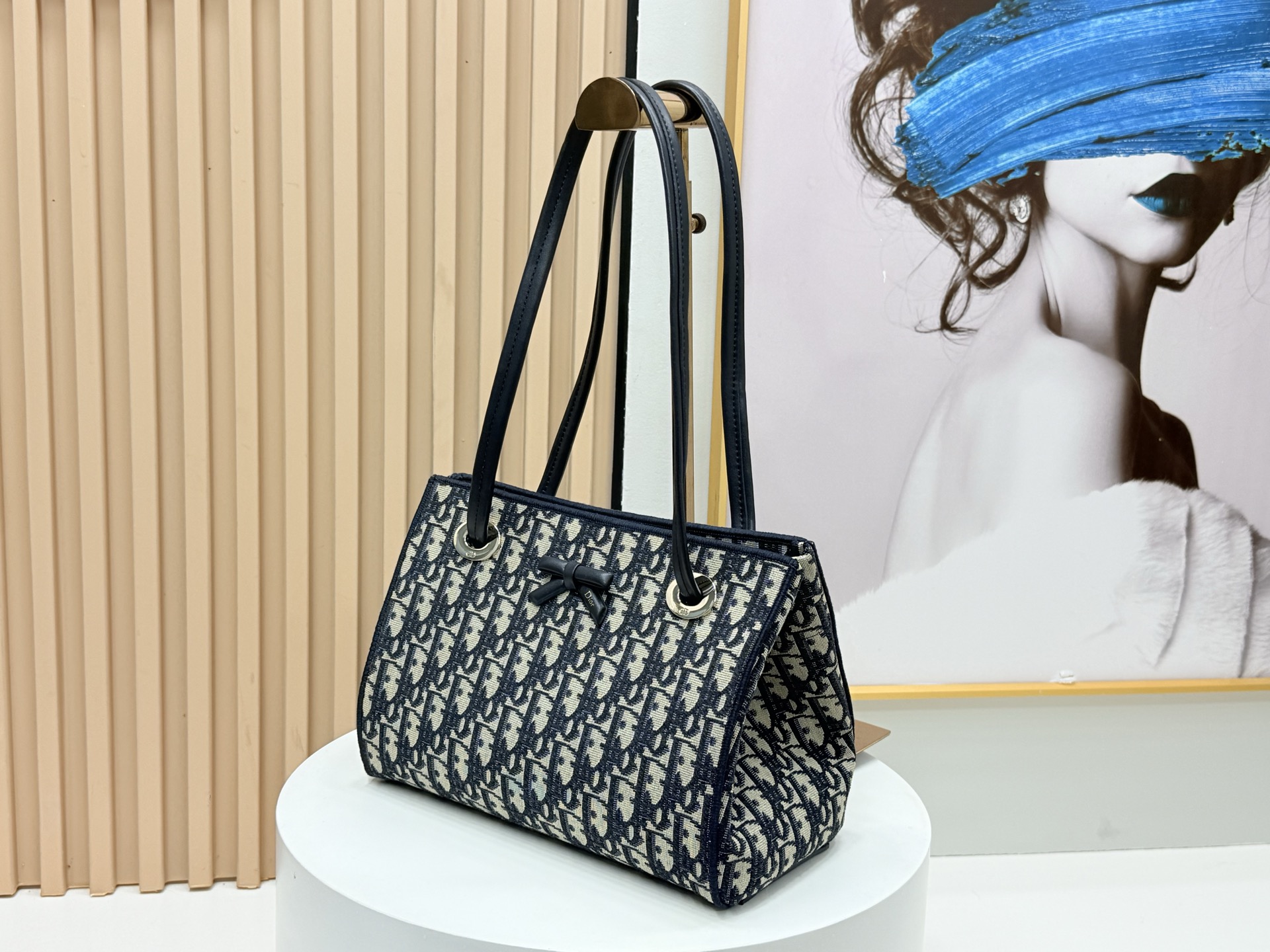 Dior2026春夏新款老花蝴蝶结托特包，经典Oblique帆布+蝴蝶结点缀超优雅少女感，轻便自重，通勤