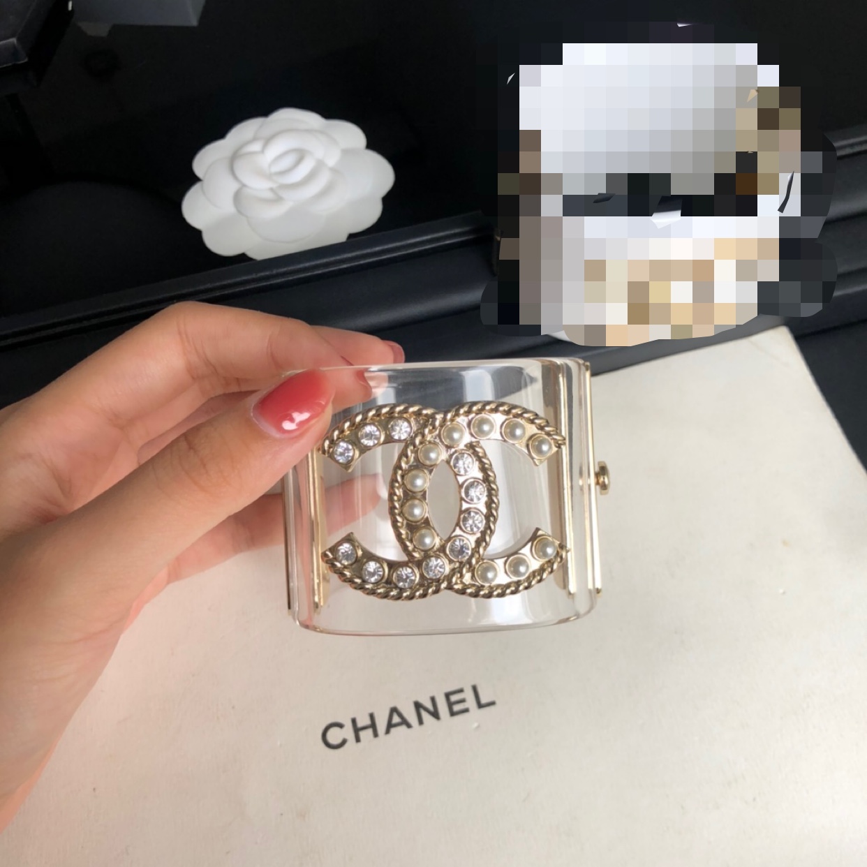 Chanel Chanel 欧美风 夸张 洋气亚克力宽手镯