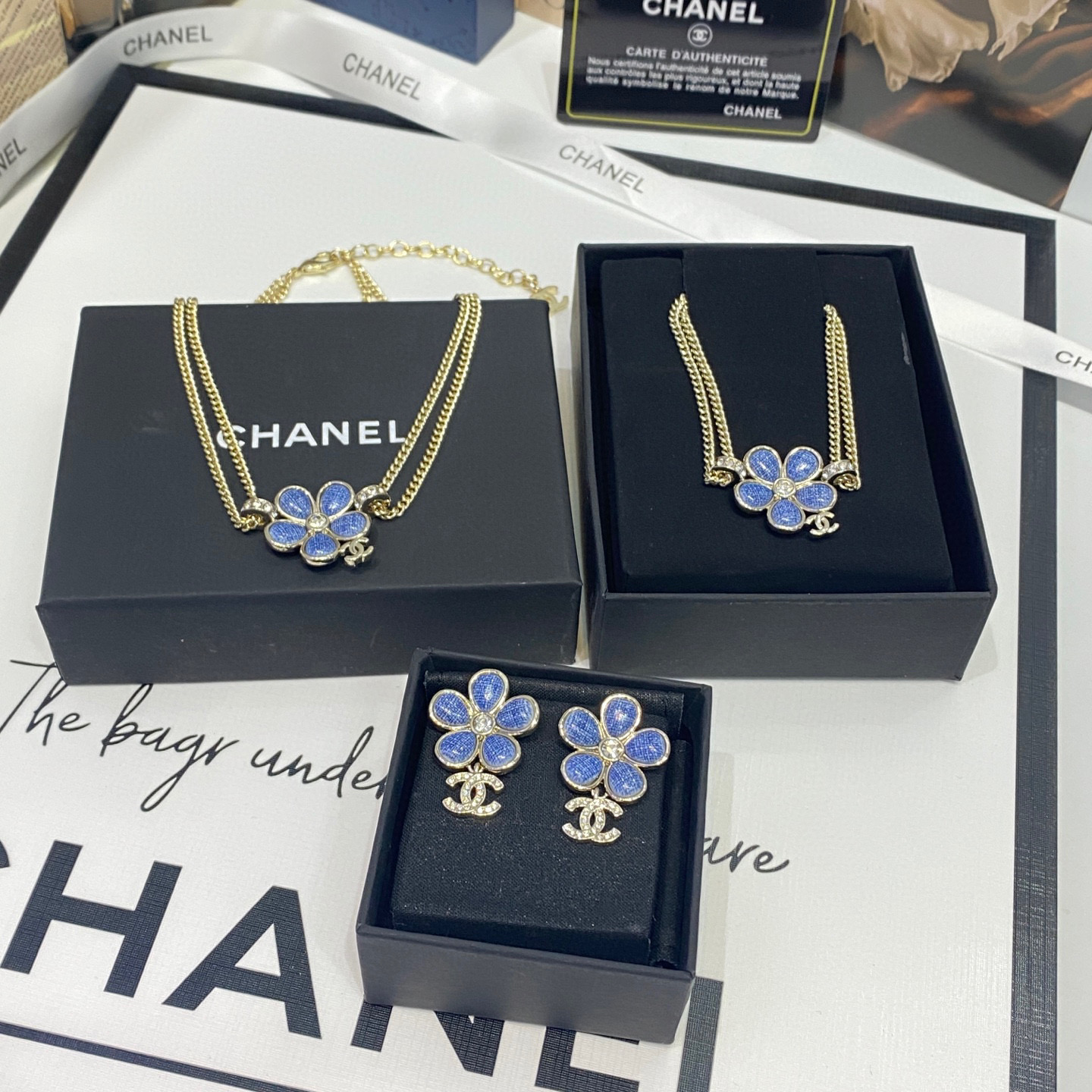 Chanel Chanel 蓝色牛仔 珐琅山茶花 镶钻手链